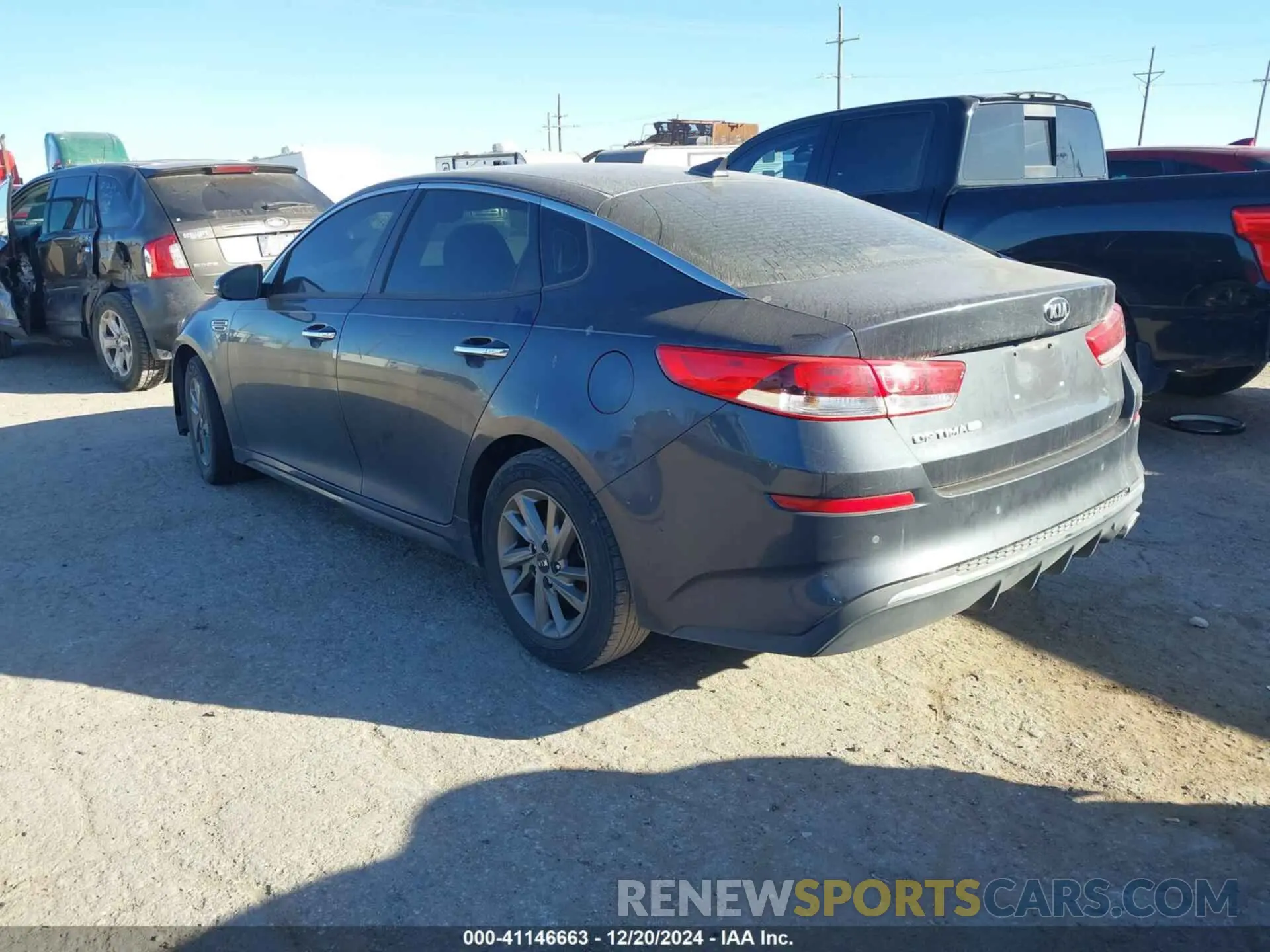 3 Photograph of a damaged car 5XXGT4L38KG324429 KIA OPTIMA 2019