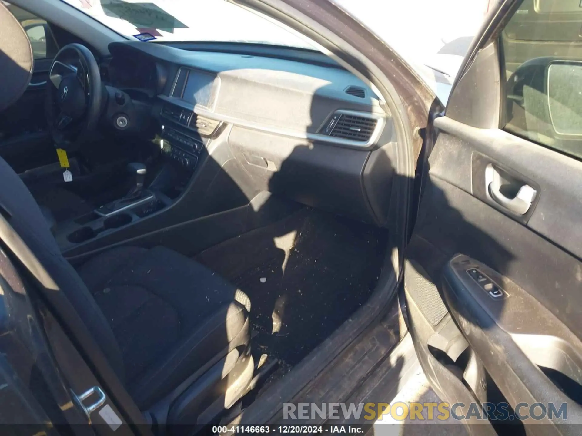 5 Photograph of a damaged car 5XXGT4L38KG324429 KIA OPTIMA 2019