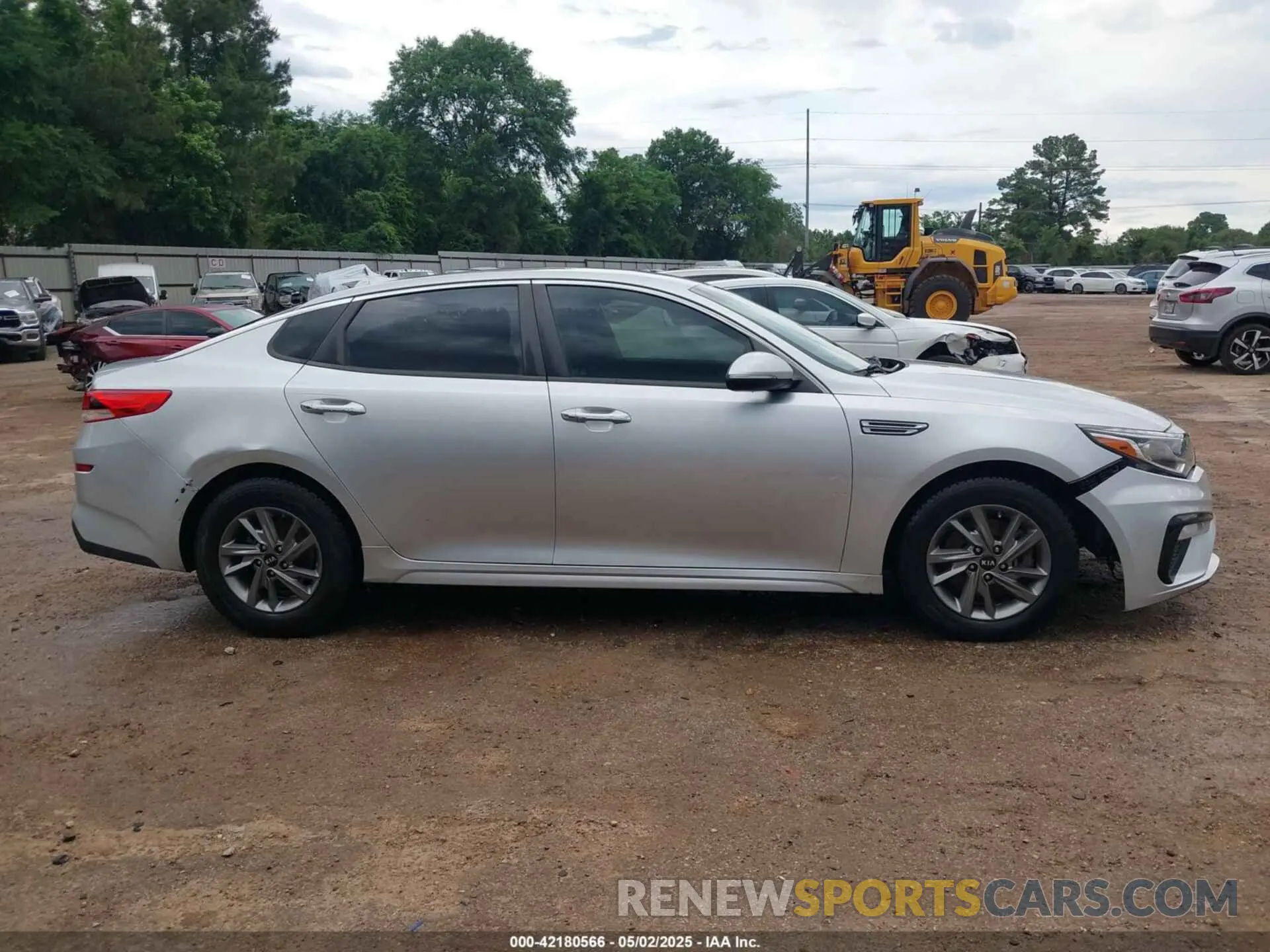 12 Photograph of a damaged car 5XXGT4L38KG342820 KIA OPTIMA 2019