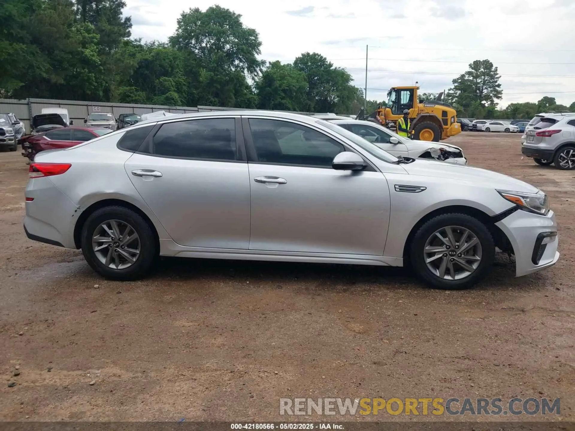 16 Photograph of a damaged car 5XXGT4L38KG342820 KIA OPTIMA 2019