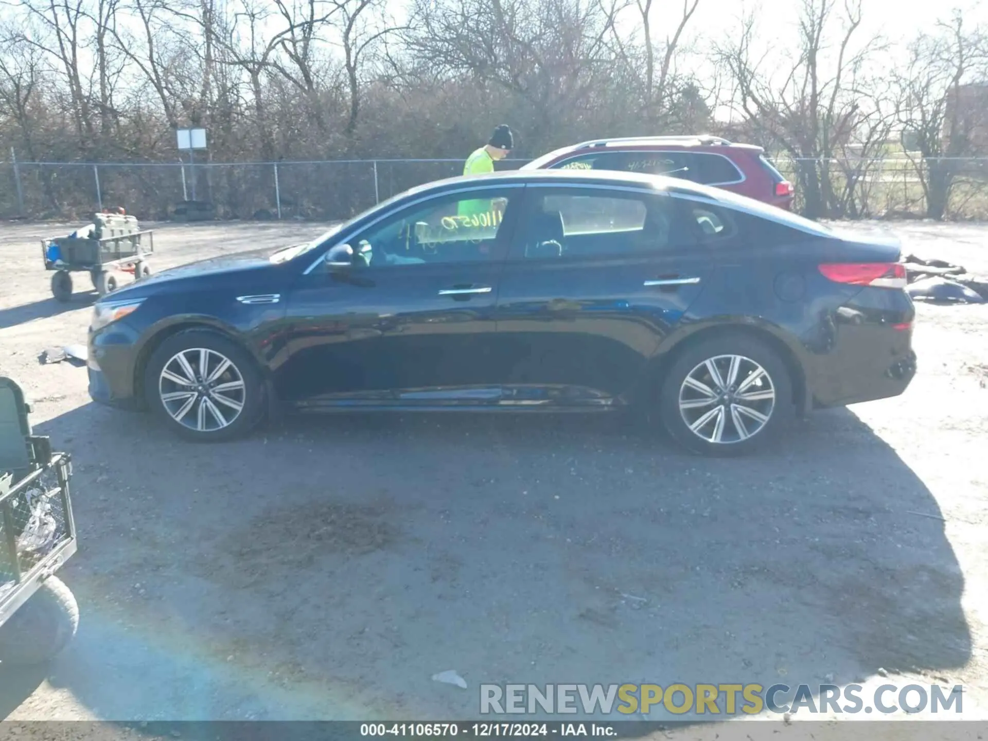 13 Photograph of a damaged car 5XXGT4L38KG351064 KIA OPTIMA 2019