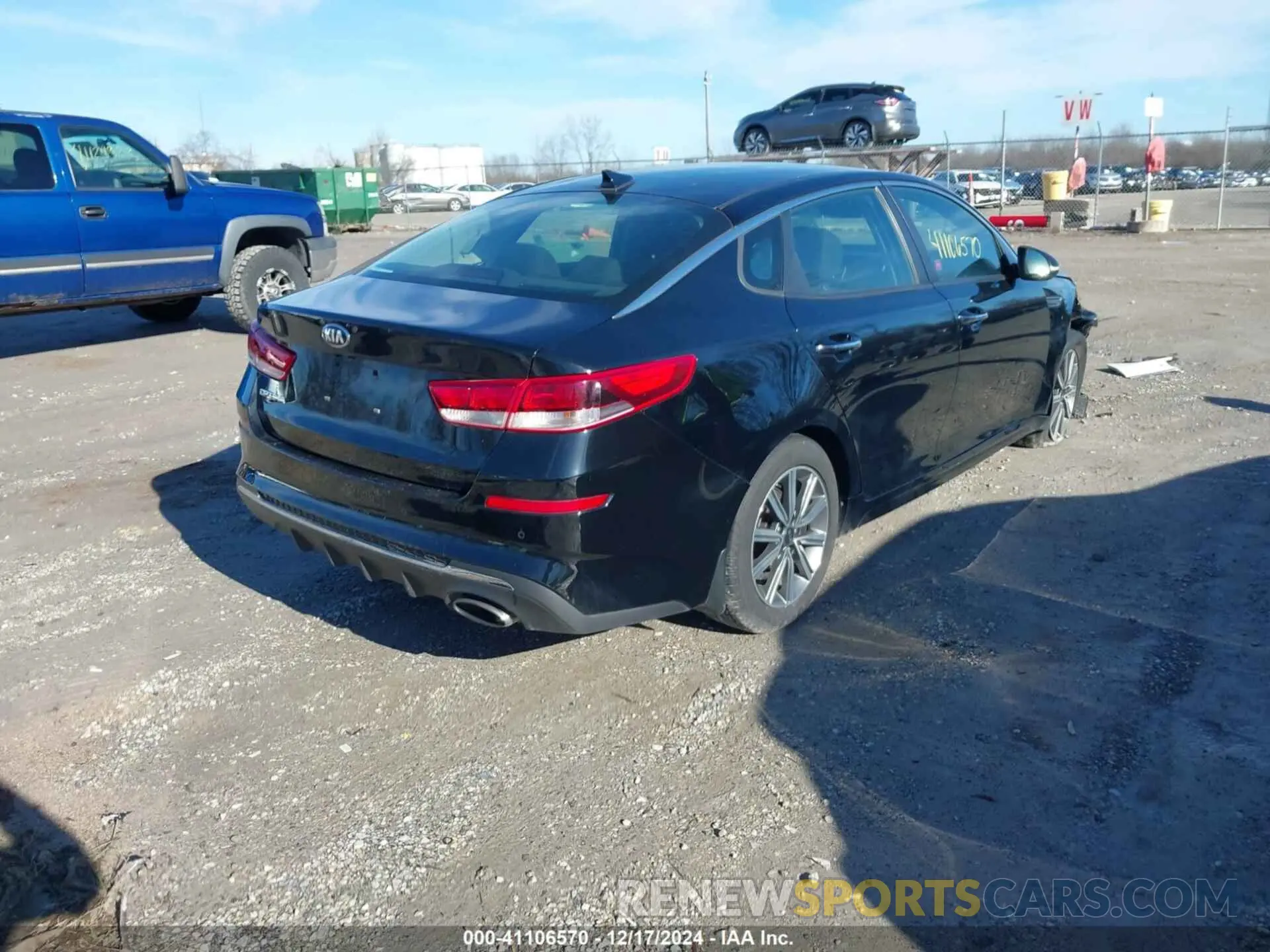 4 Photograph of a damaged car 5XXGT4L38KG351064 KIA OPTIMA 2019