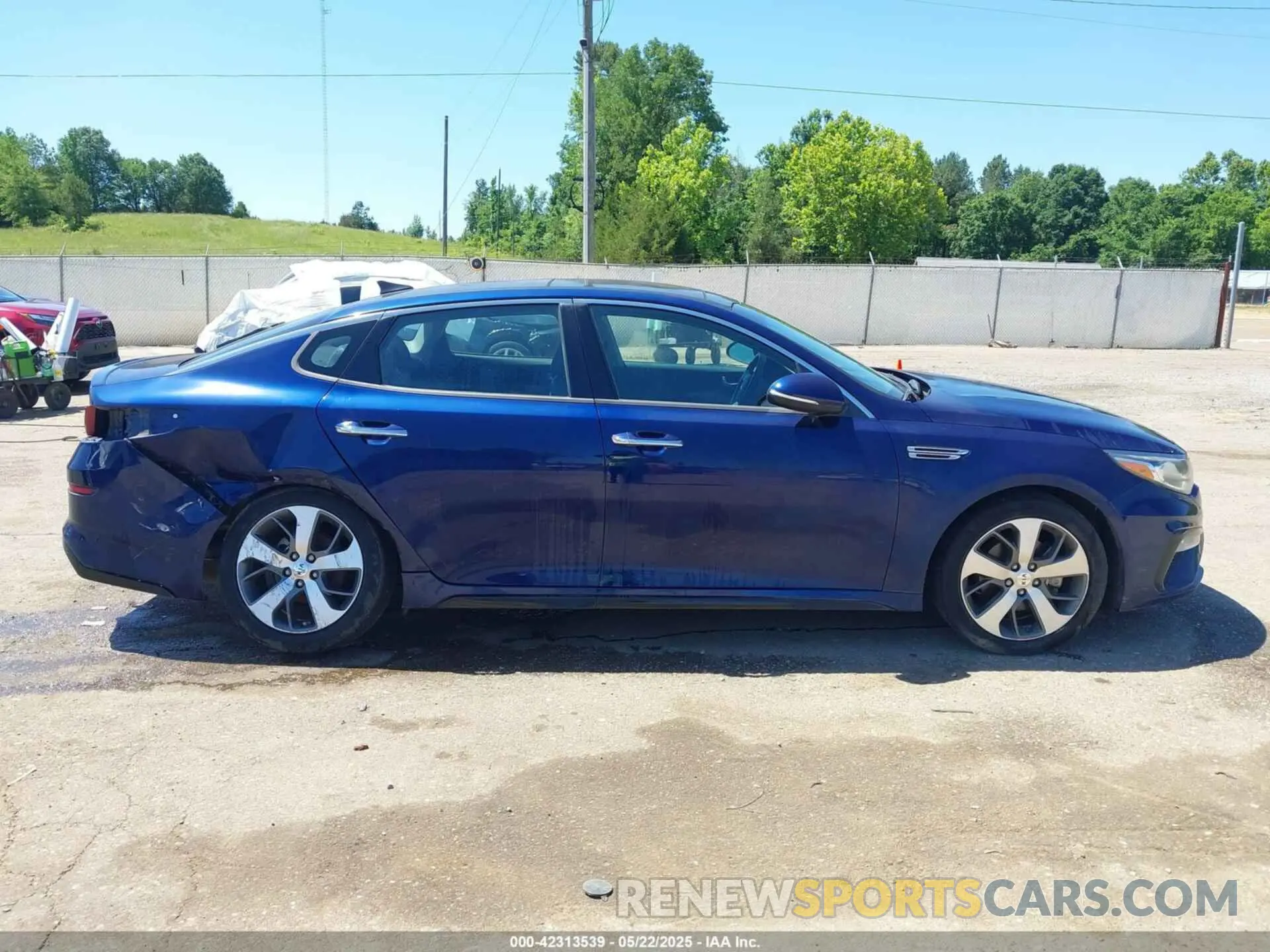 14 Photograph of a damaged car 5XXGT4L38KG359424 KIA OPTIMA 2019