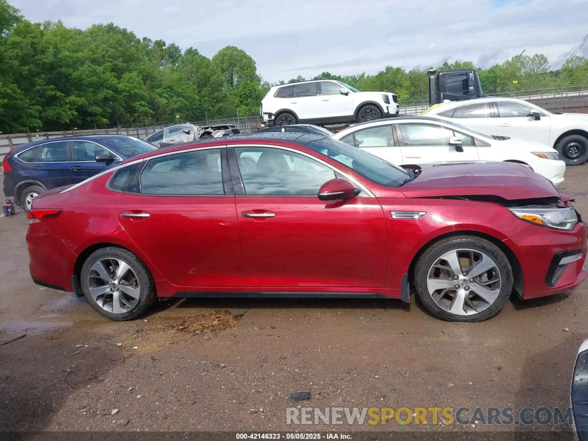 13 Фотография поврежденного автомобиля 5XXGT4L38KG375686 KIA OPTIMA 2019