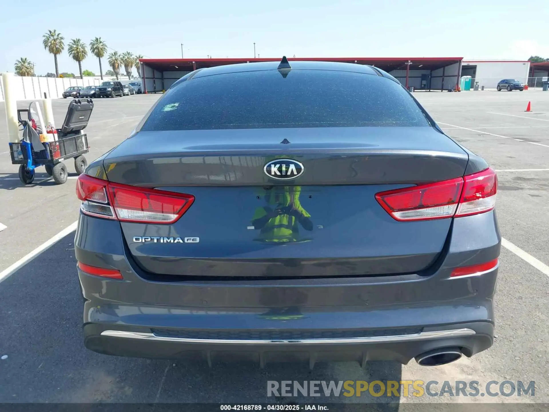 16 Фотография поврежденного автомобиля 5XXGT4L39KG288153 KIA OPTIMA 2019