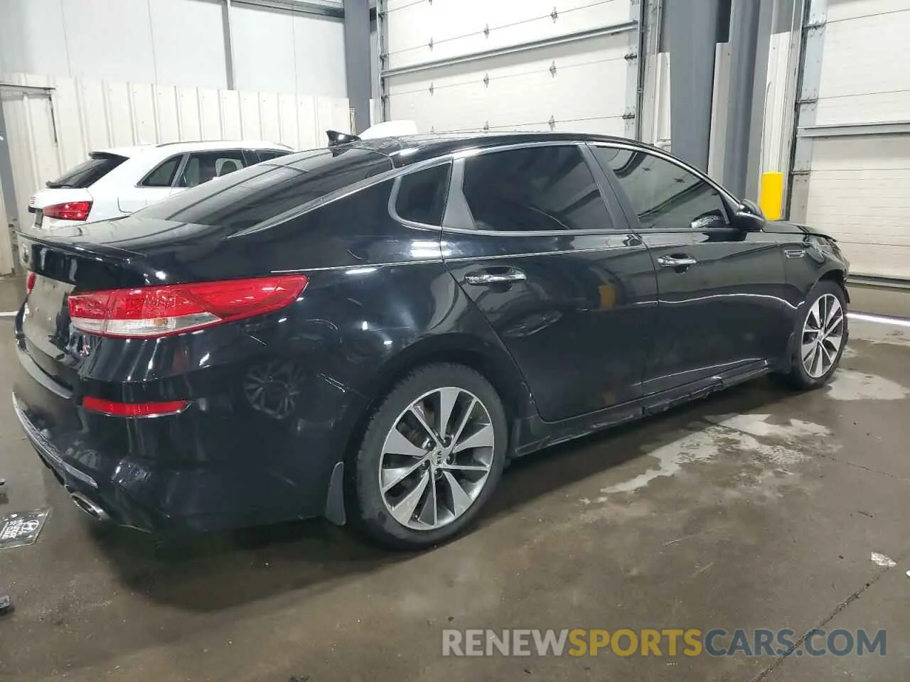 3 Photograph of a damaged car 5XXGT4L39KG296382 KIA OPTIMA 2019