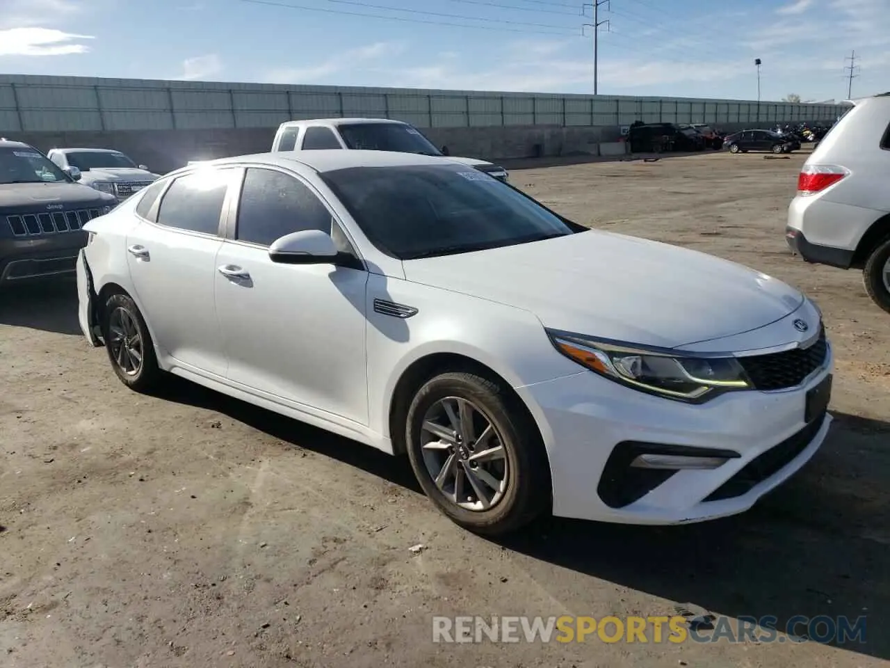 4 Photograph of a damaged car 5XXGT4L39KG318509 KIA OPTIMA 2019