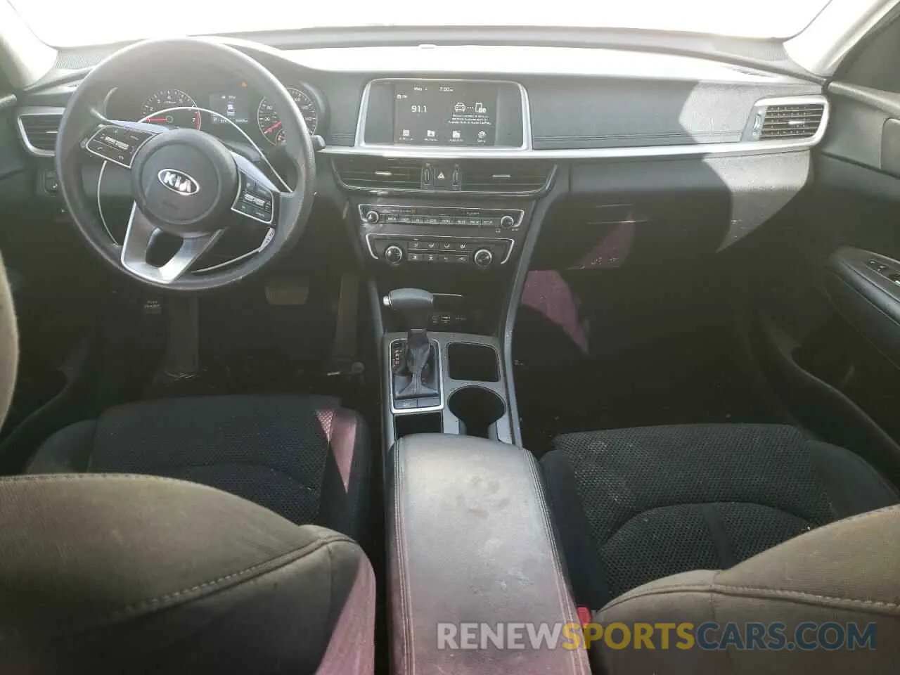 8 Photograph of a damaged car 5XXGT4L39KG318509 KIA OPTIMA 2019
