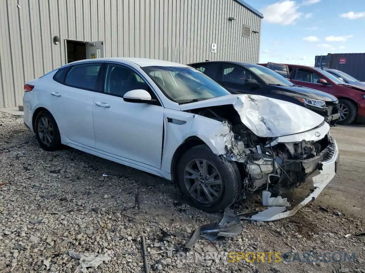 4 Фотография поврежденного автомобиля 5XXGT4L39KG325248 KIA OPTIMA 2019