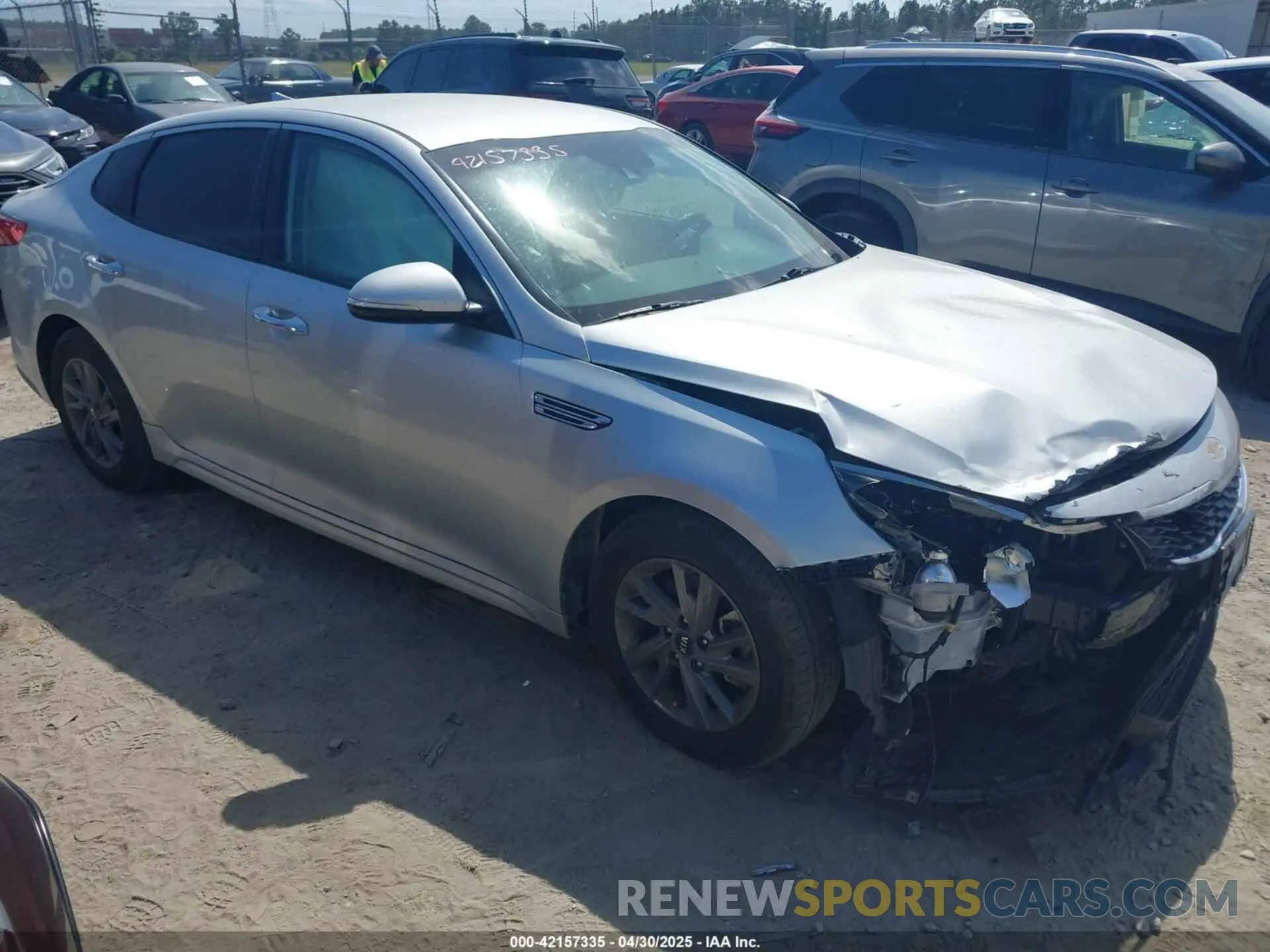 1 Photograph of a damaged car 5XXGT4L39KG340865 KIA OPTIMA 2019