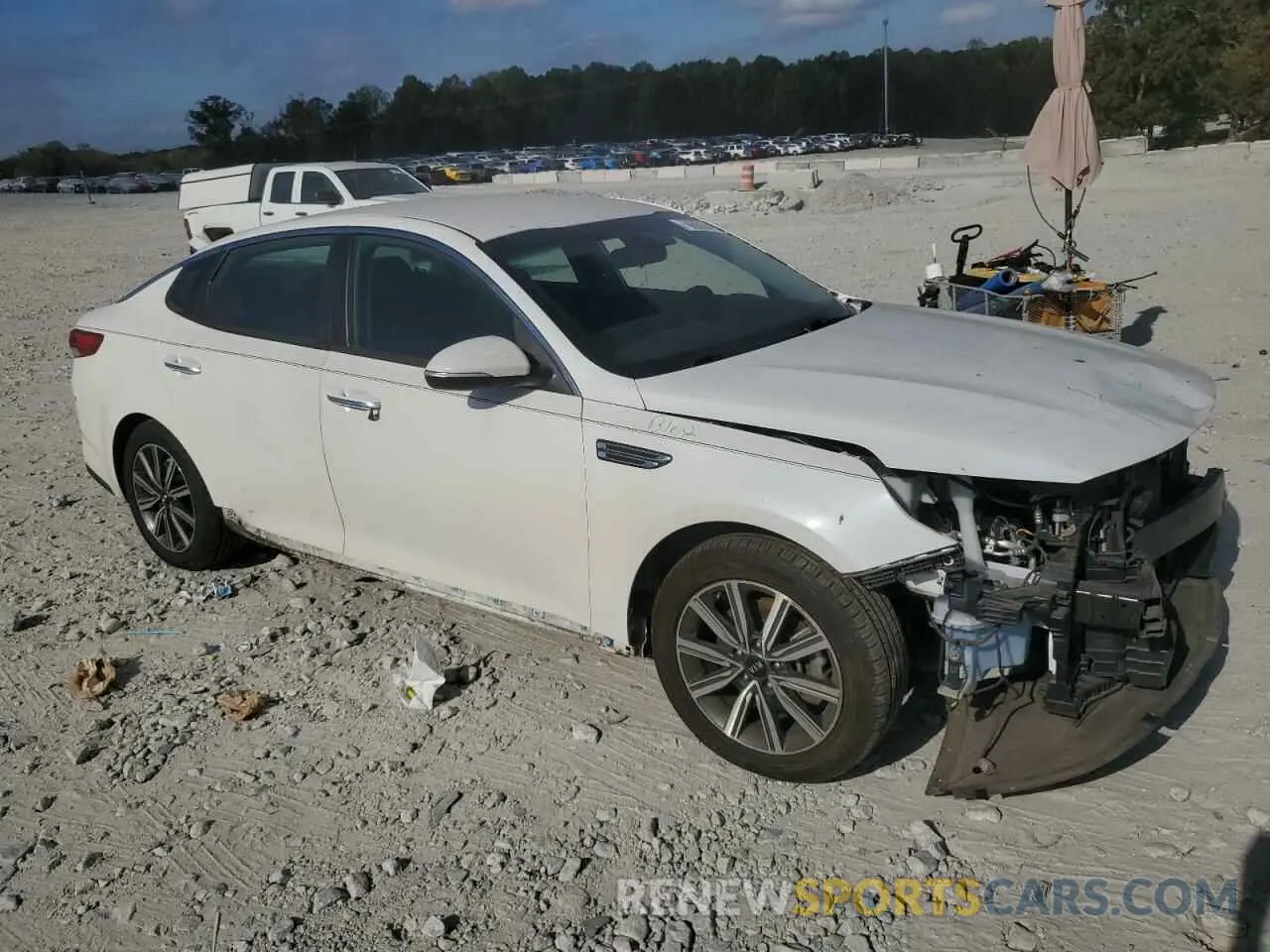 4 Photograph of a damaged car 5XXGT4L39KG358993 KIA OPTIMA 2019