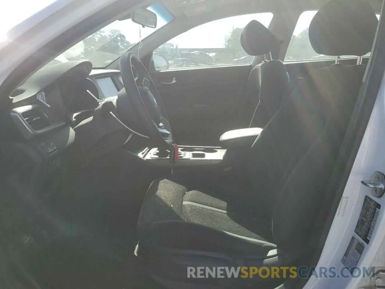 7 Photograph of a damaged car 5XXGT4L39KG358993 KIA OPTIMA 2019