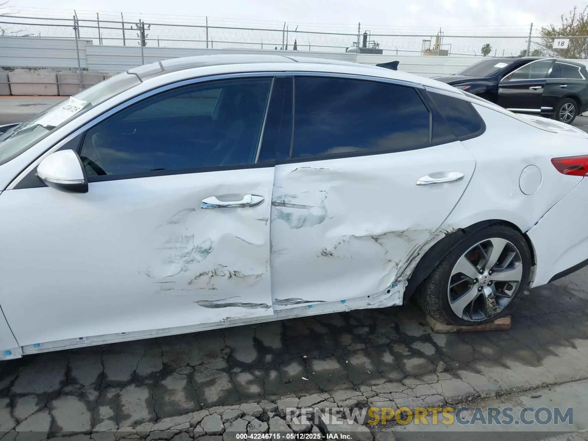 6 Photograph of a damaged car 5XXGT4L39KG363899 KIA OPTIMA 2019