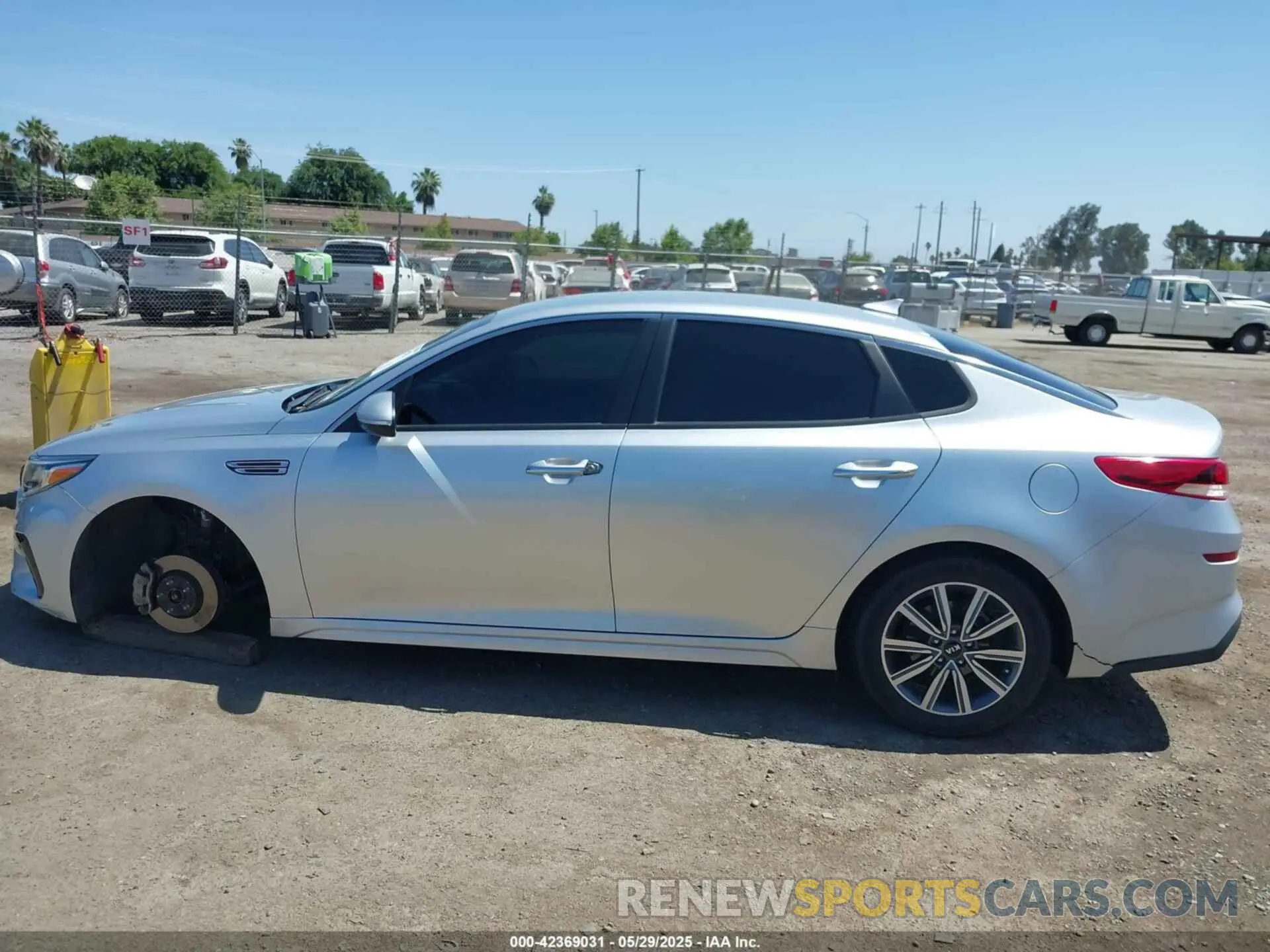 15 Photograph of a damaged car 5XXGT4L39KG371811 KIA OPTIMA 2019