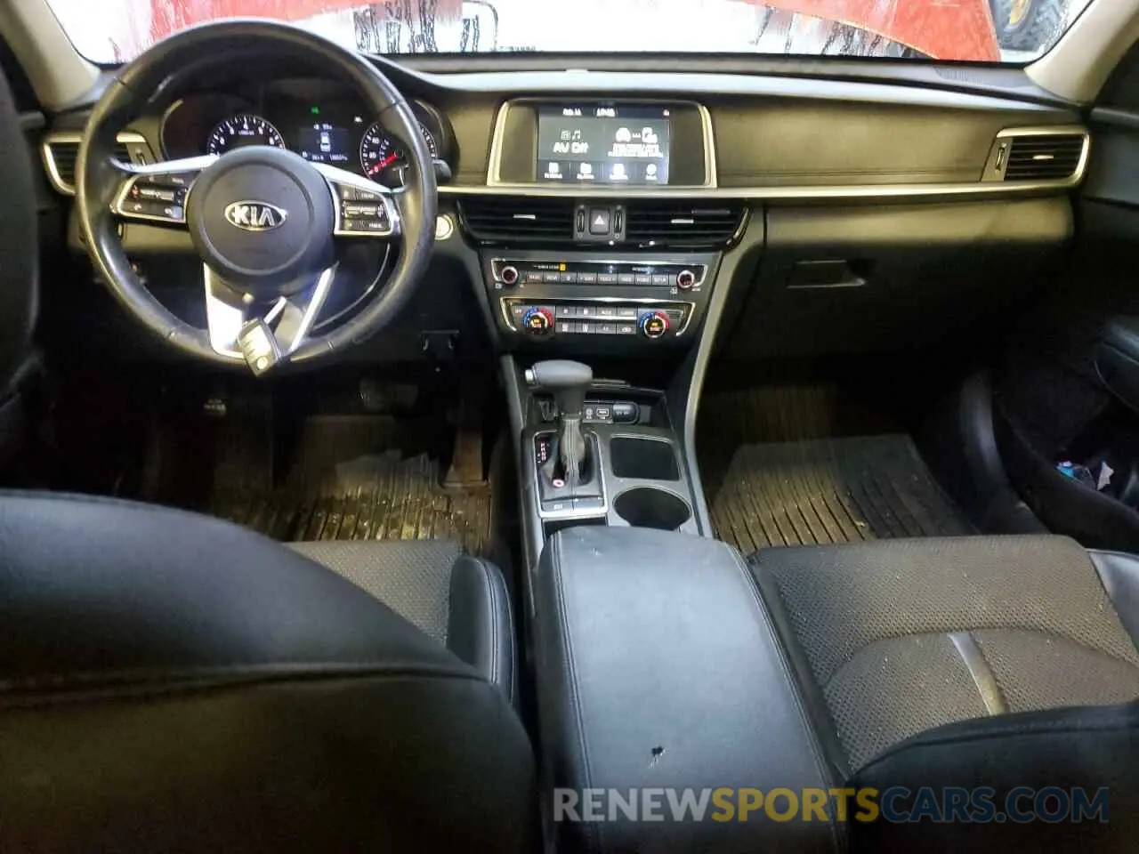 8 Photograph of a damaged car 5XXGT4L39KG372182 KIA OPTIMA 2019