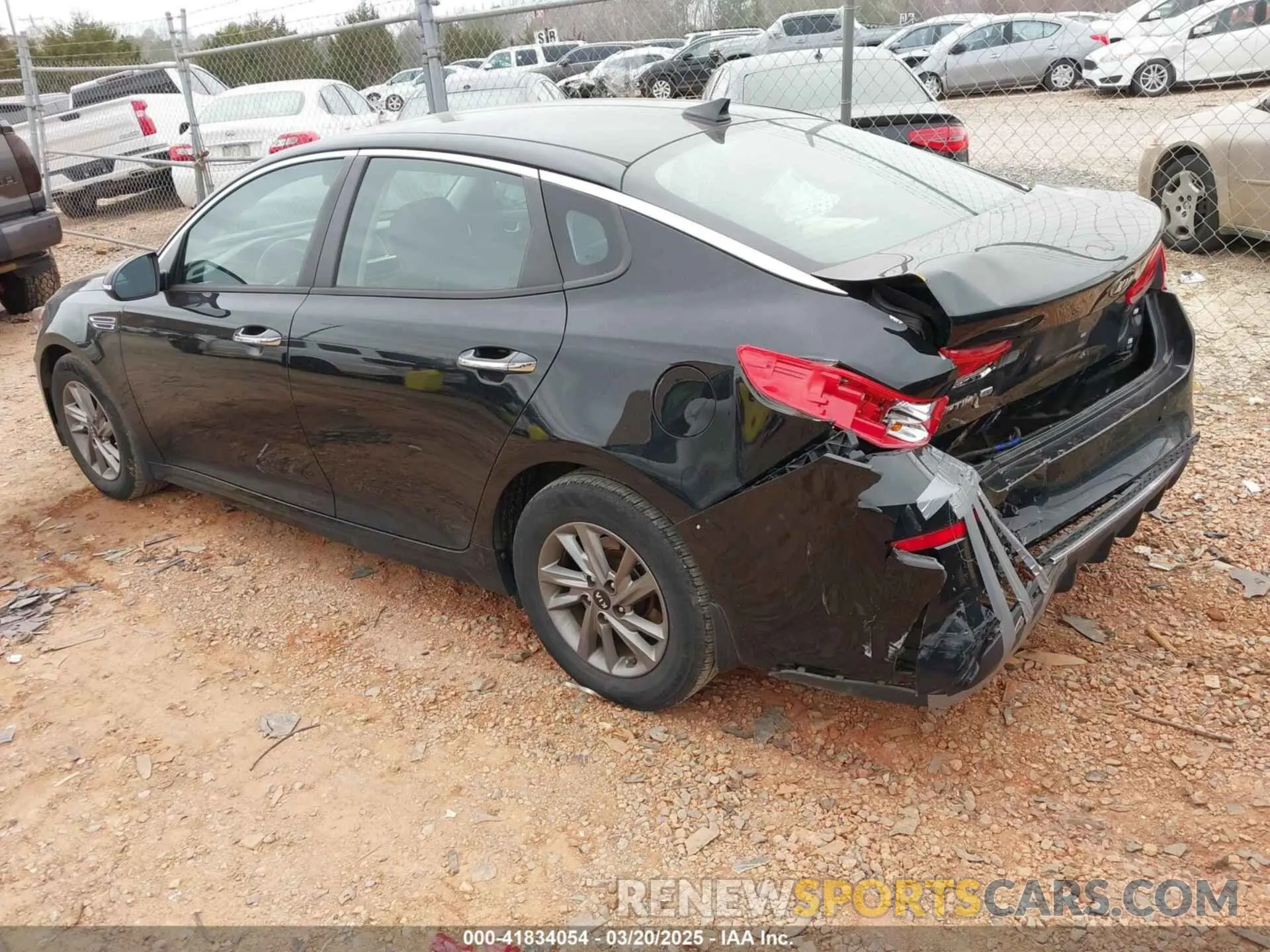 3 Фотография поврежденного автомобиля 5XXGT4L39KG374112 KIA OPTIMA 2019