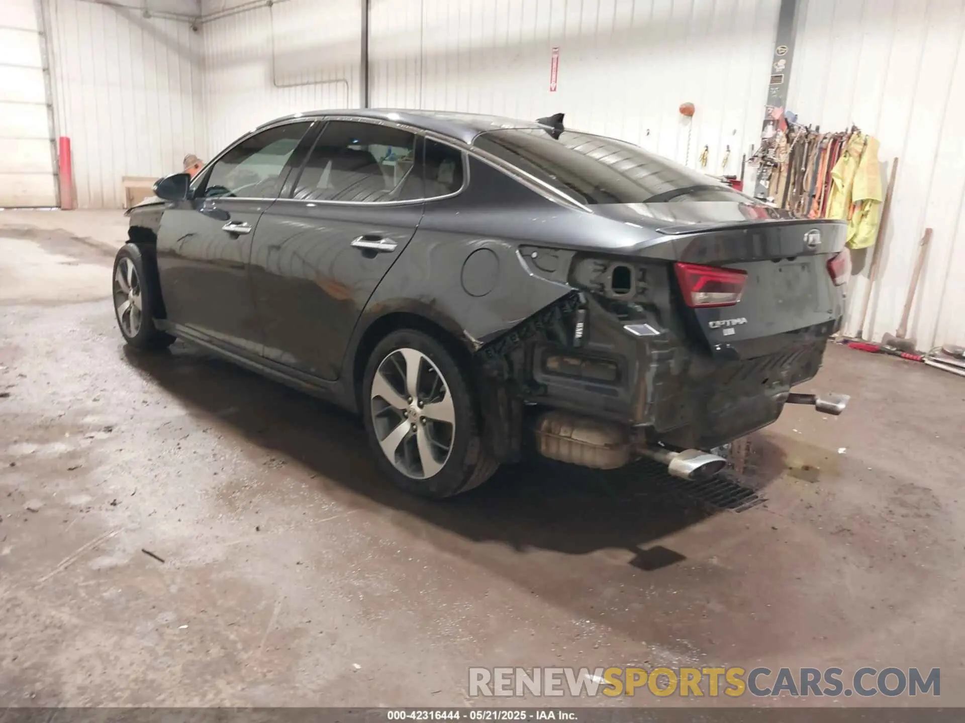 3 Фотография поврежденного автомобиля 5XXGT4L3XKG282555 KIA OPTIMA 2019
