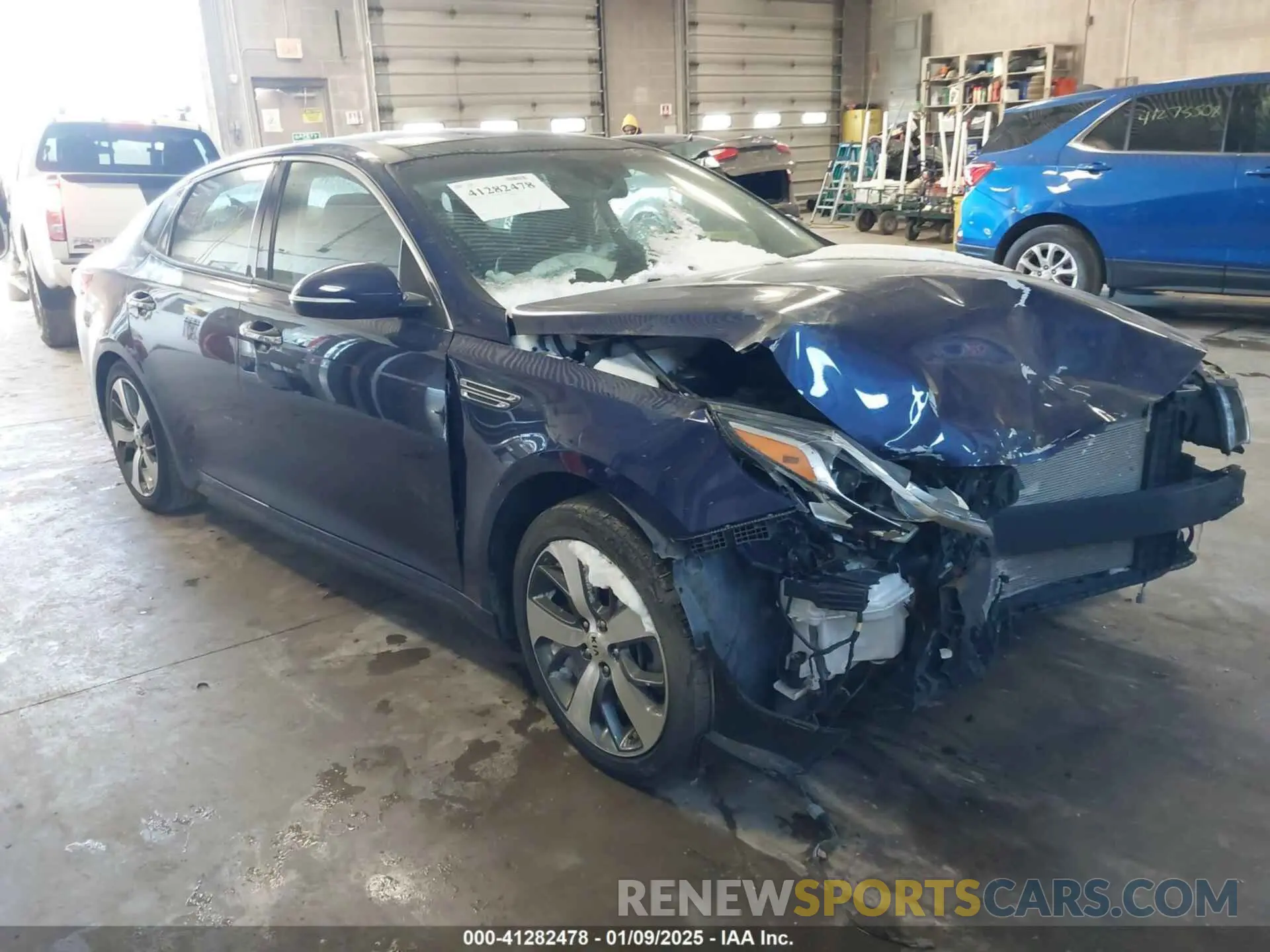 1 Photograph of a damaged car 5XXGT4L3XKG317045 KIA OPTIMA 2019
