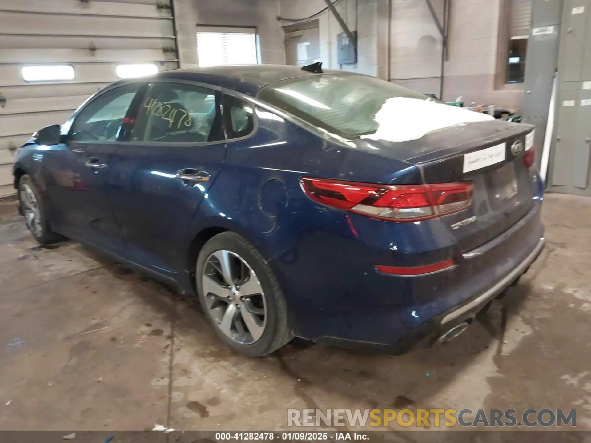 3 Photograph of a damaged car 5XXGT4L3XKG317045 KIA OPTIMA 2019