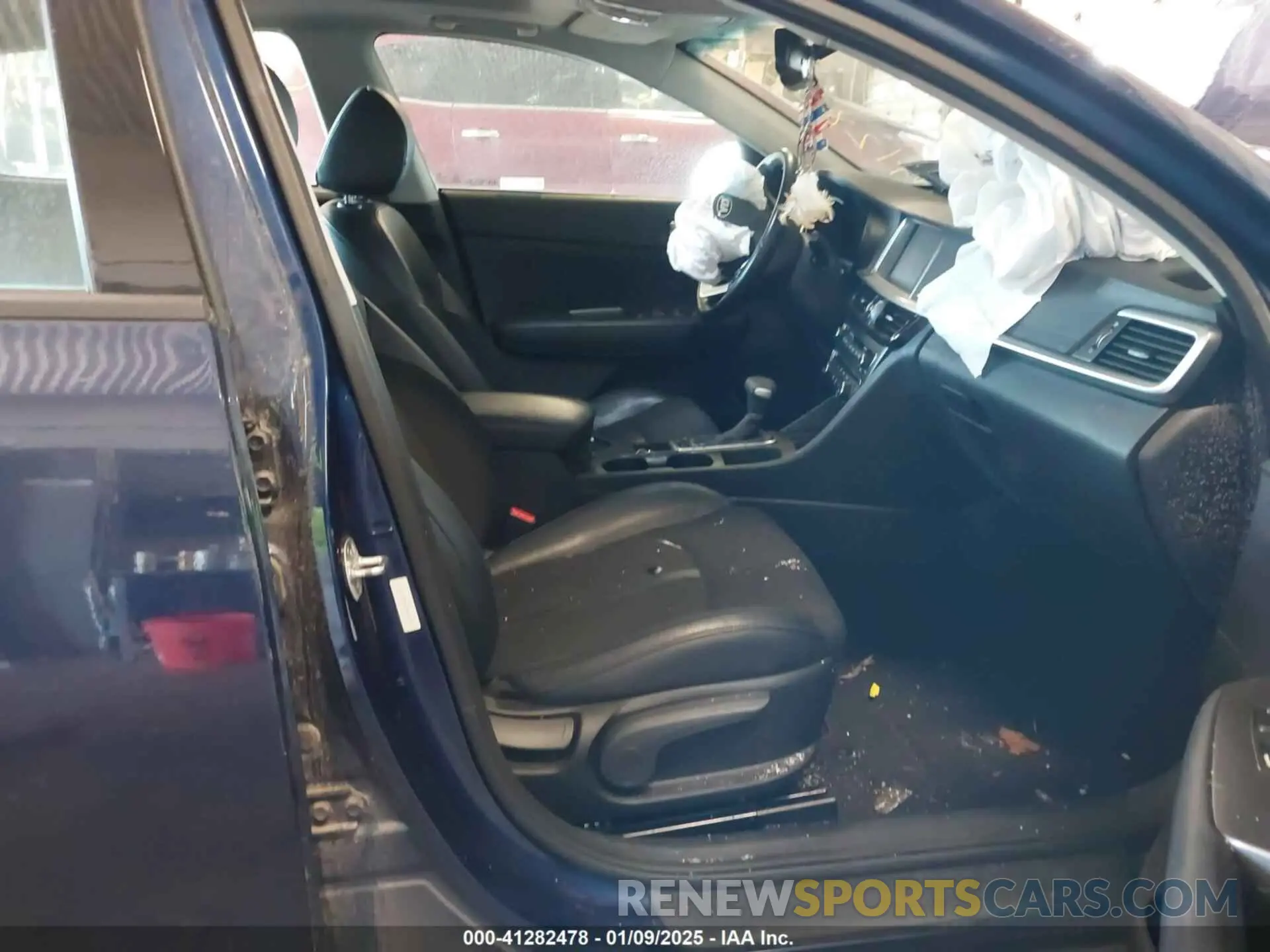 5 Photograph of a damaged car 5XXGT4L3XKG317045 KIA OPTIMA 2019