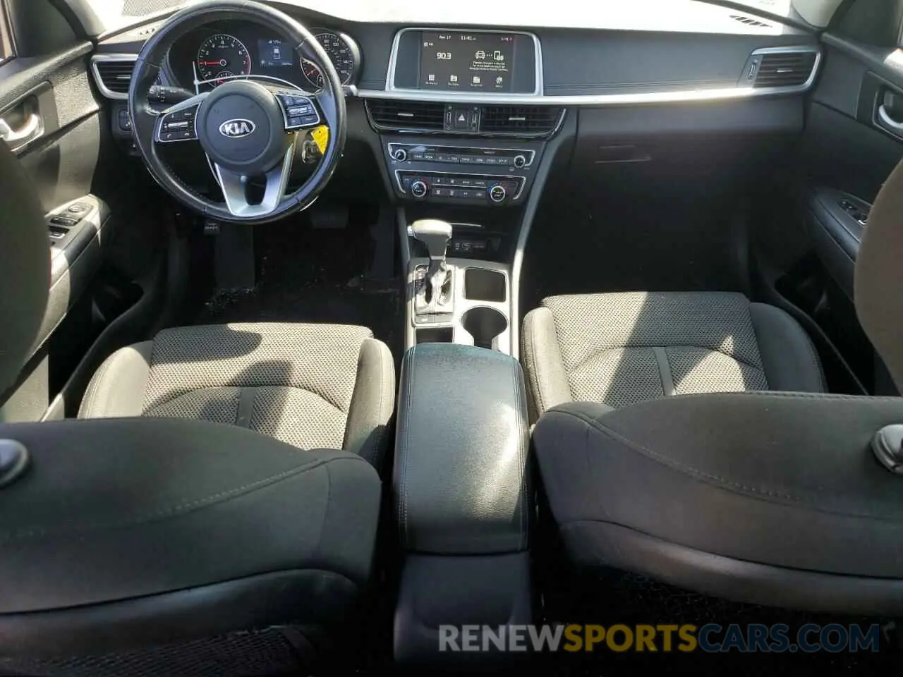 8 Photograph of a damaged car 5XXGT4L3XKG322746 KIA OPTIMA 2019