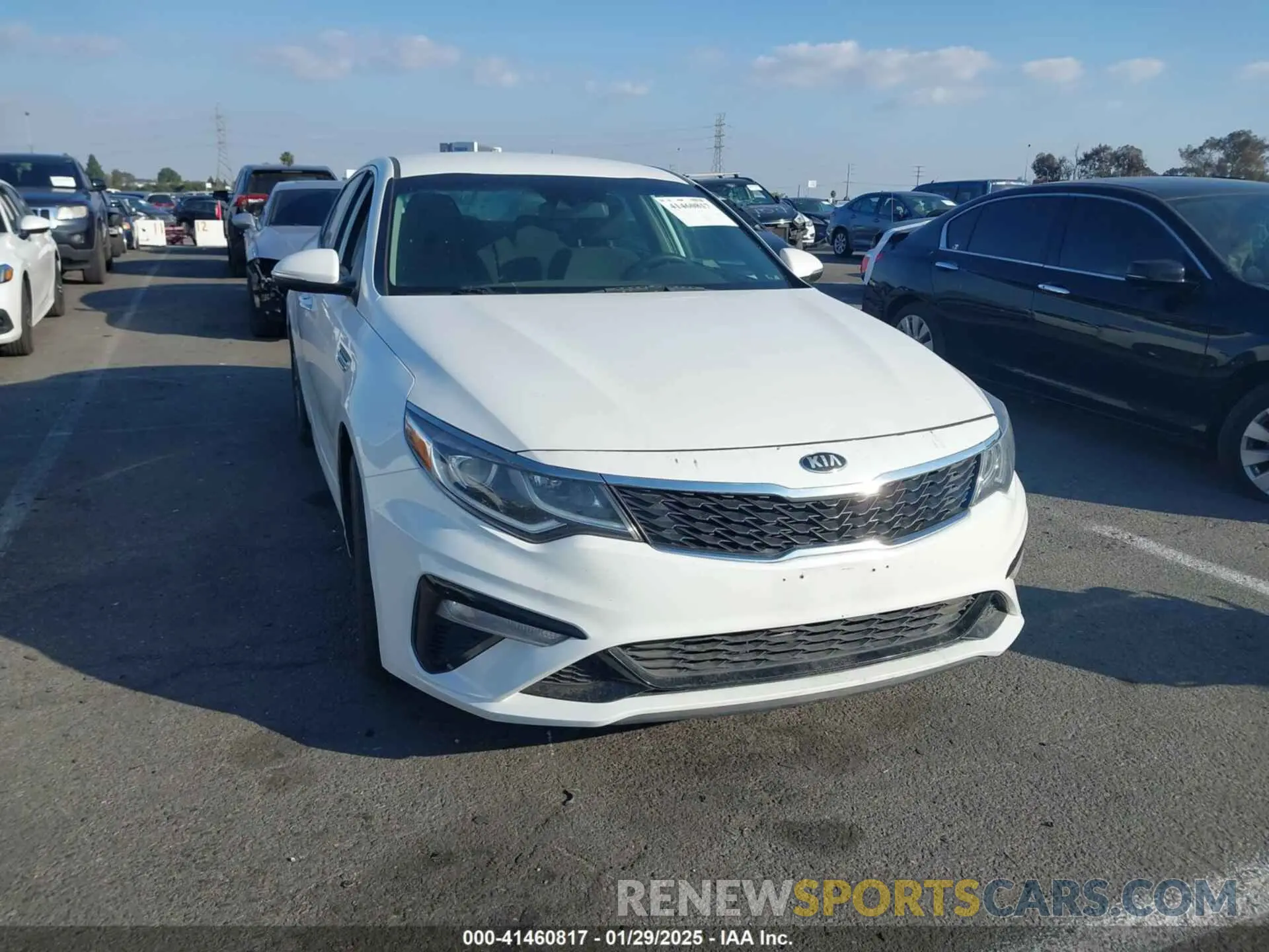 1 Фотография поврежденного автомобиля 5XXGT4L3XKG335044 KIA OPTIMA 2019