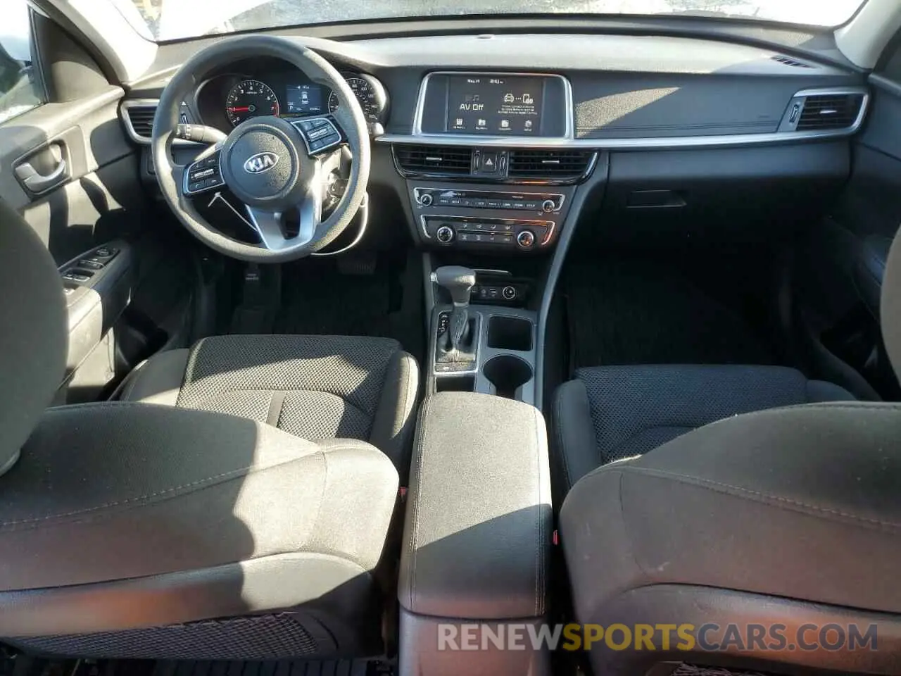 8 Фотография поврежденного автомобиля 5XXGT4L3XKG345072 KIA OPTIMA 2019