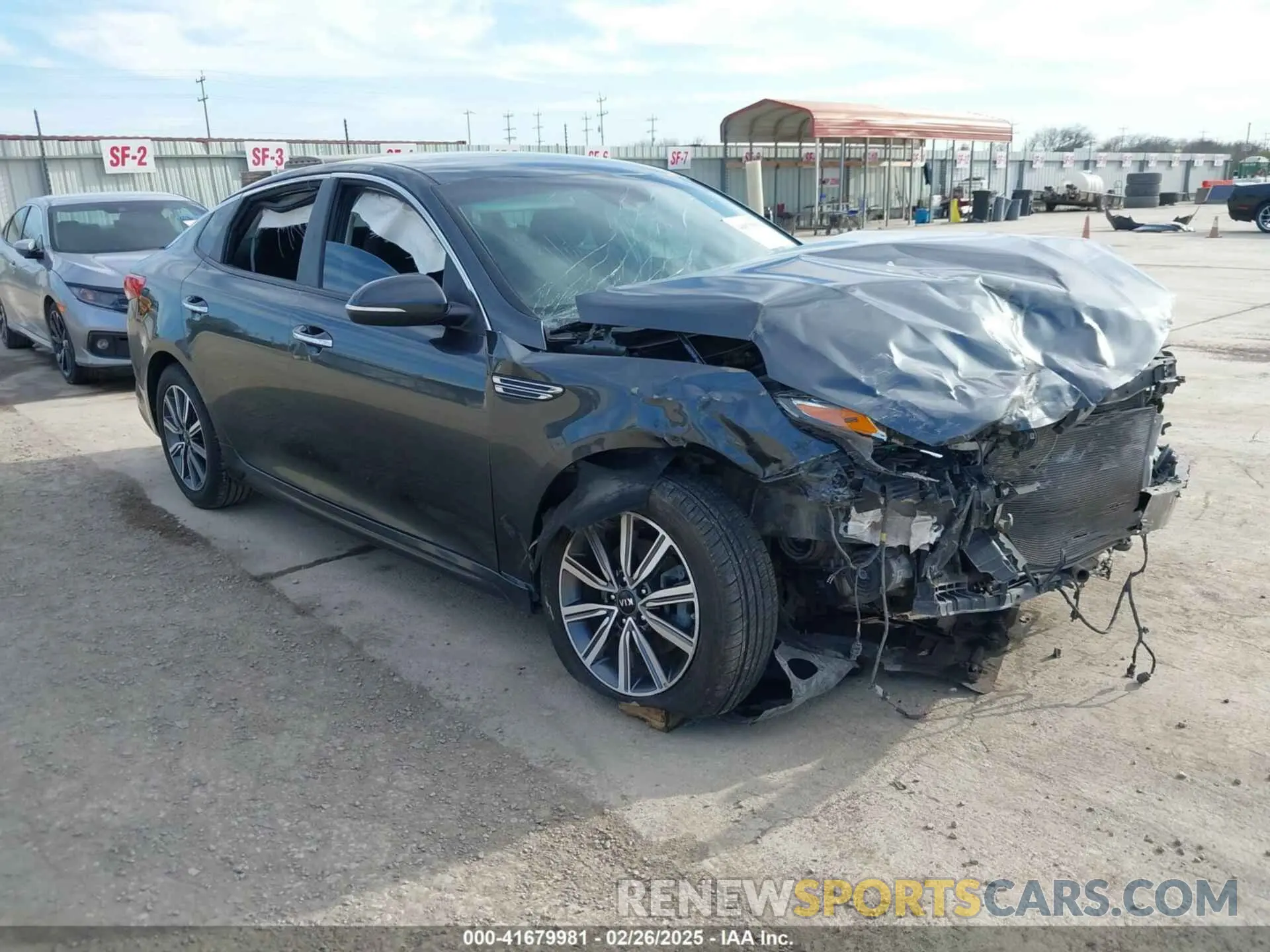 1 Фотография поврежденного автомобиля 5XXGT4L3XKG376676 KIA OPTIMA 2019