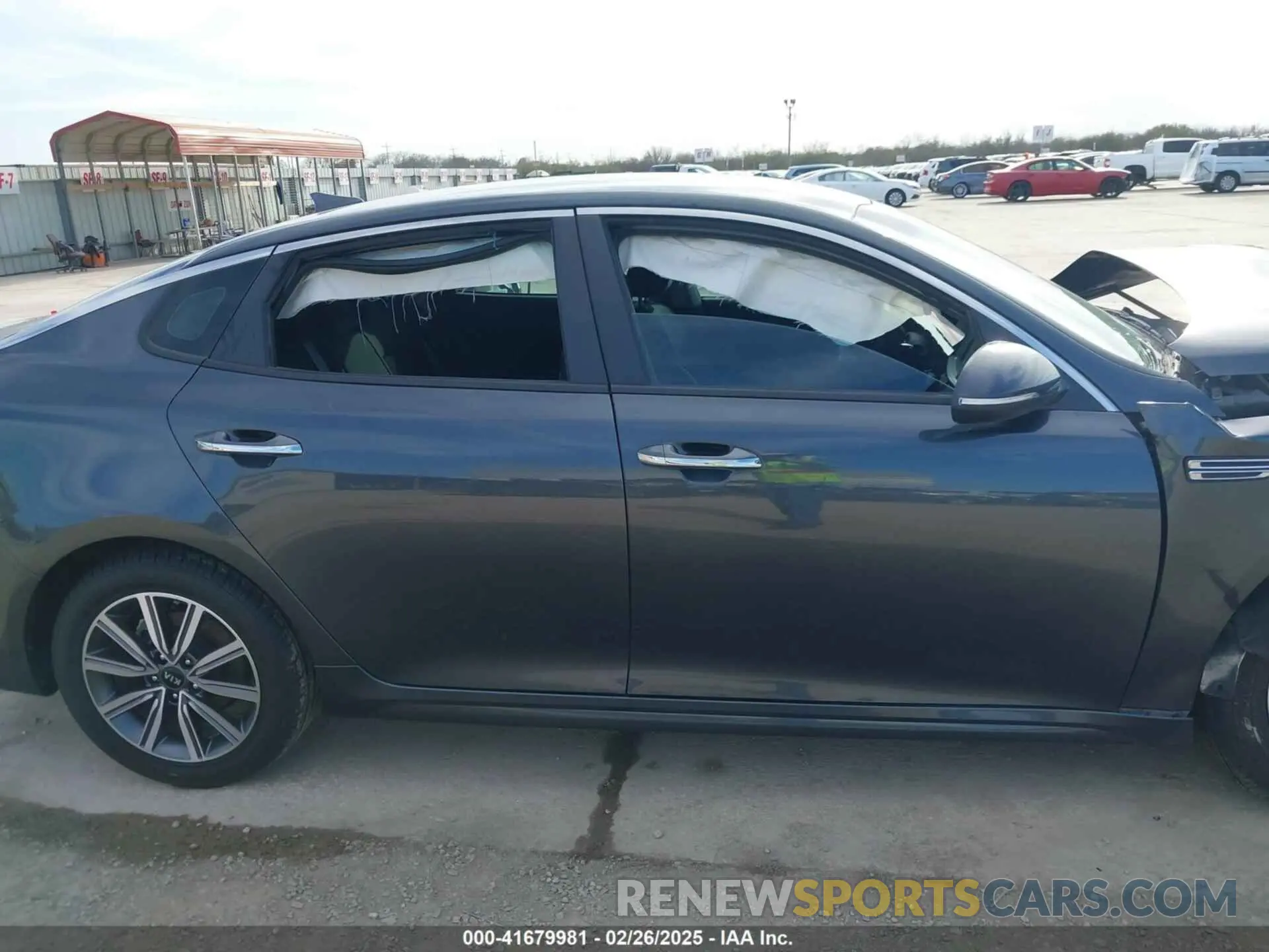 13 Фотография поврежденного автомобиля 5XXGT4L3XKG376676 KIA OPTIMA 2019
