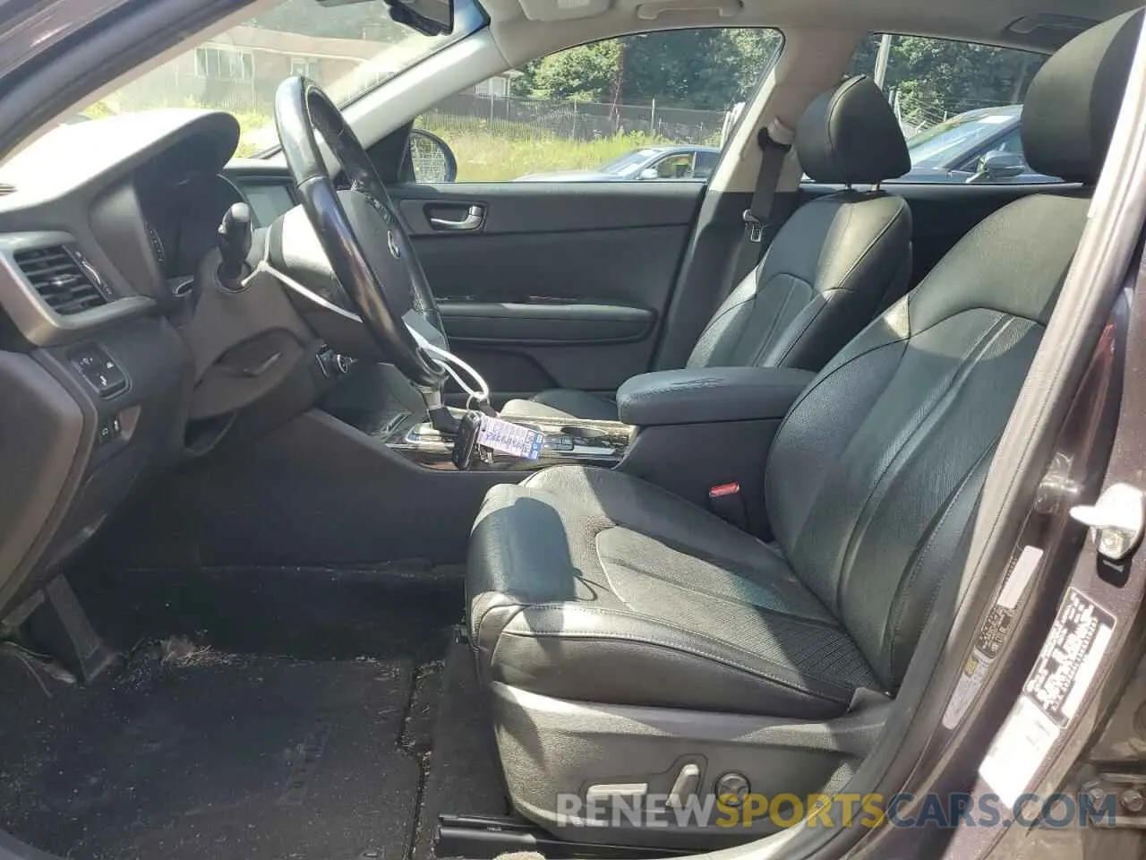 7 Photograph of a damaged car 5XXGU4L13KG310207 KIA OPTIMA 2019