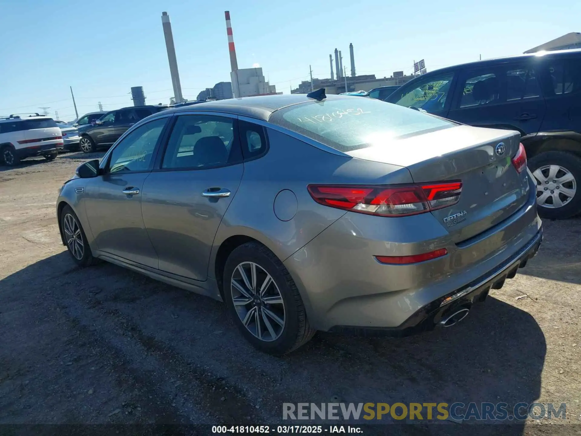 3 Фотография поврежденного автомобиля 5XXGU4L13KG313771 KIA OPTIMA 2019