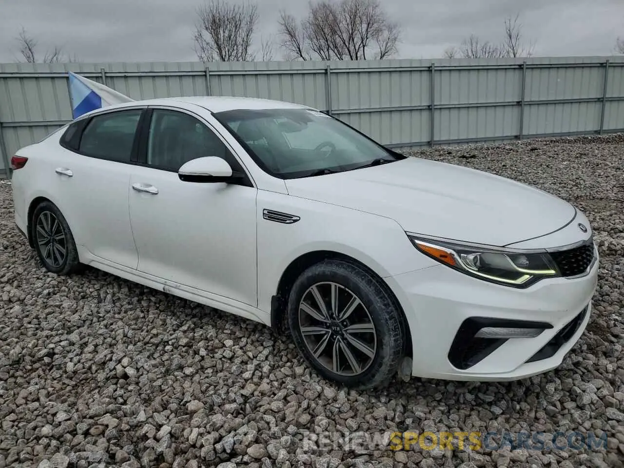 4 Photograph of a damaged car 5XXGU4L17KG315670 KIA OPTIMA 2019