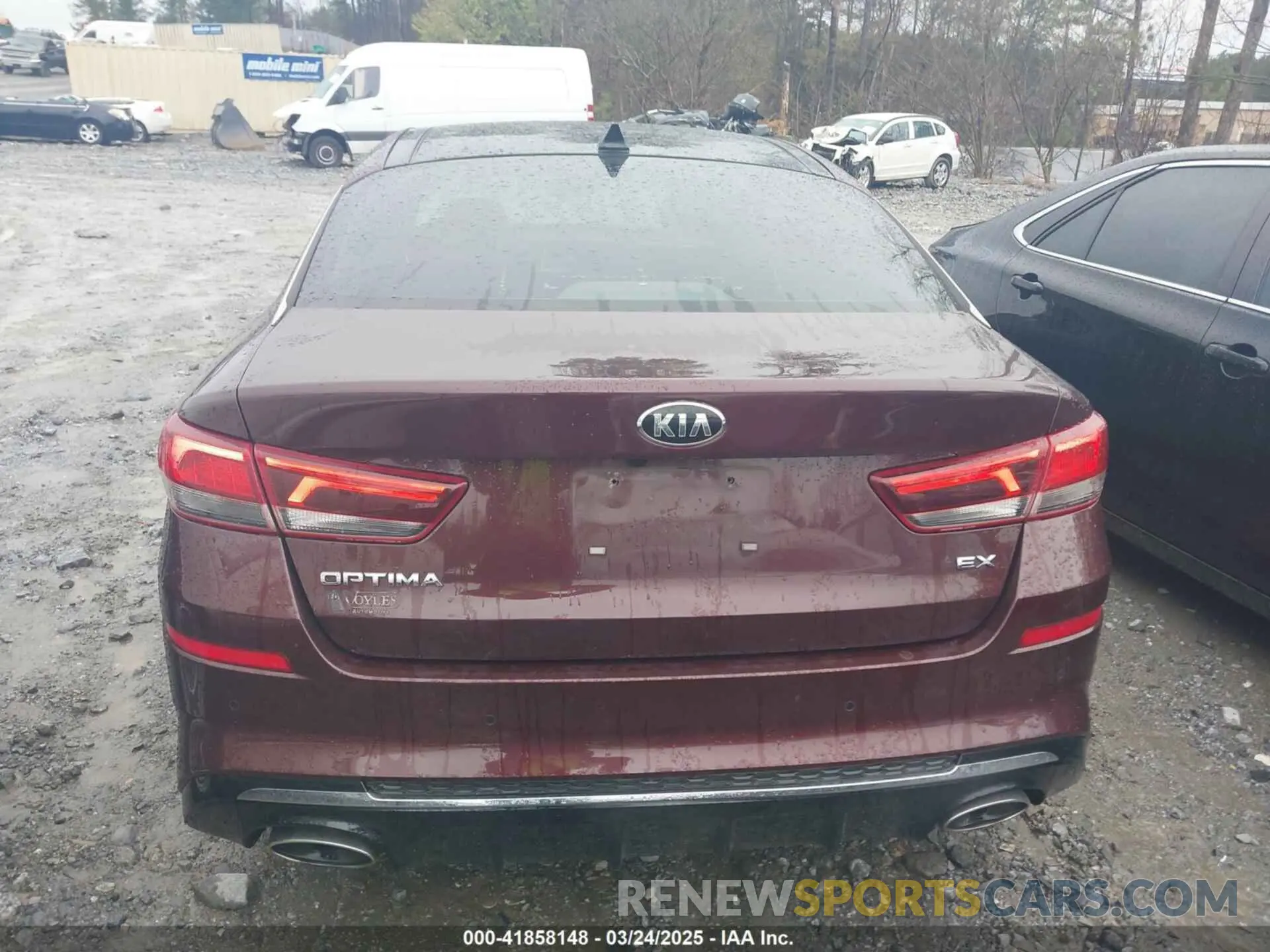 15 Photograph of a damaged car 5XXGU4L17KG327897 KIA OPTIMA 2019
