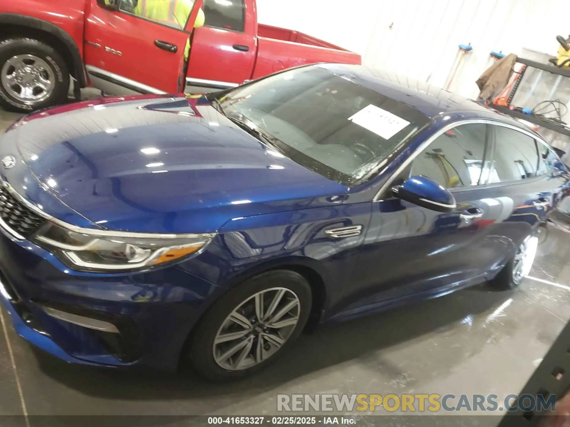 14 Photograph of a damaged car 5XXGU4L19KG285328 KIA OPTIMA 2019