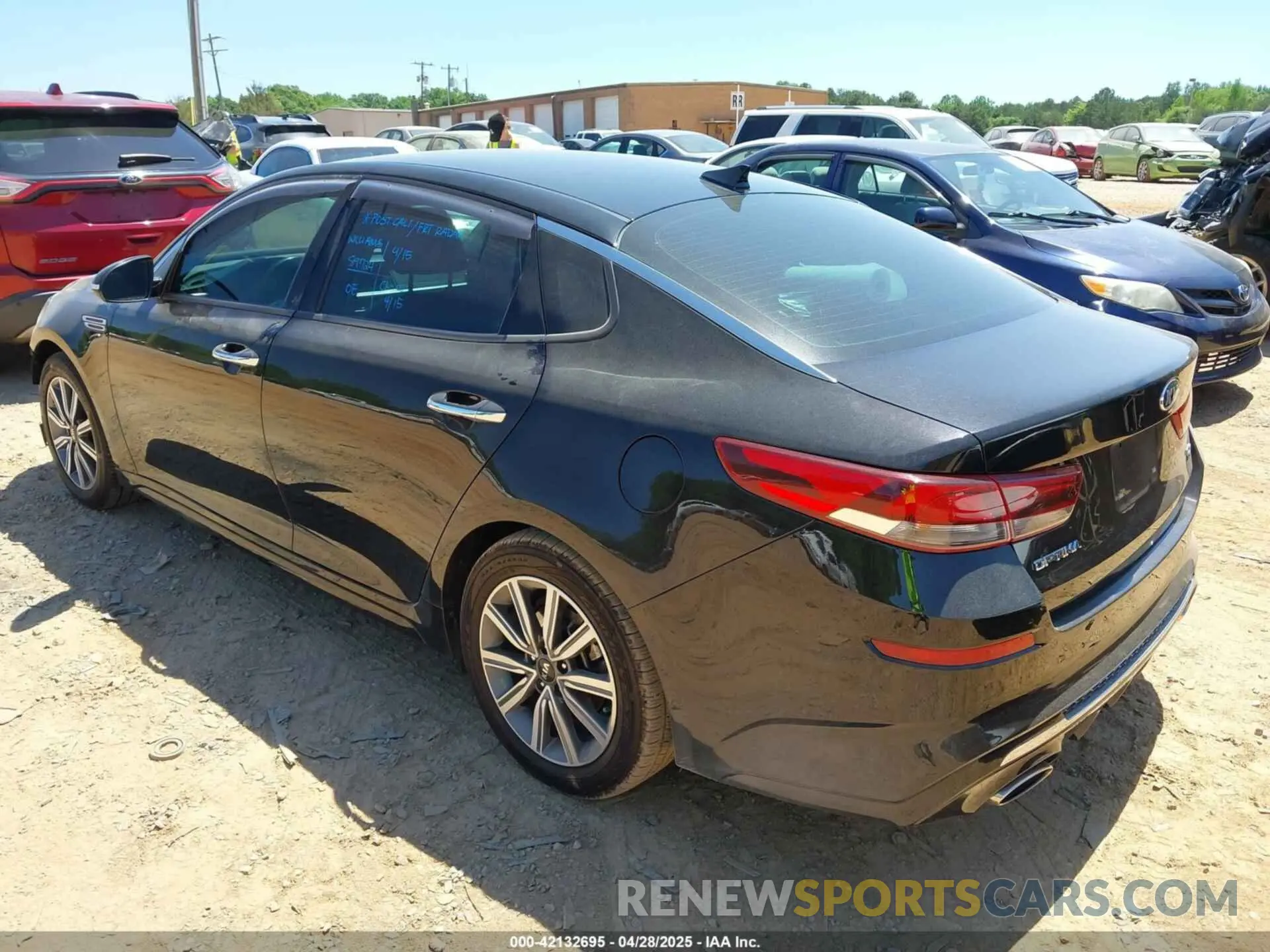 3 Photograph of a damaged car 5XXGU4L1XKG373613 KIA OPTIMA 2019