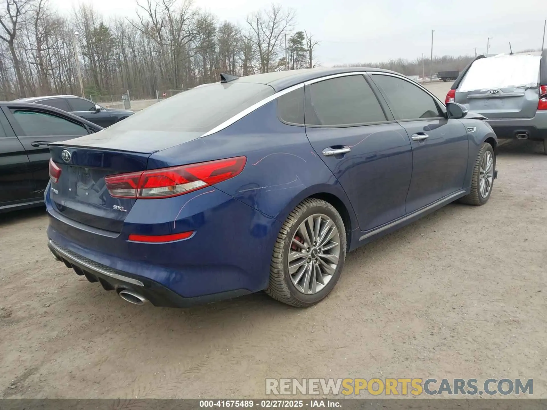 4 Photograph of a damaged car 5XXGV4L20KG314799 KIA OPTIMA 2019
