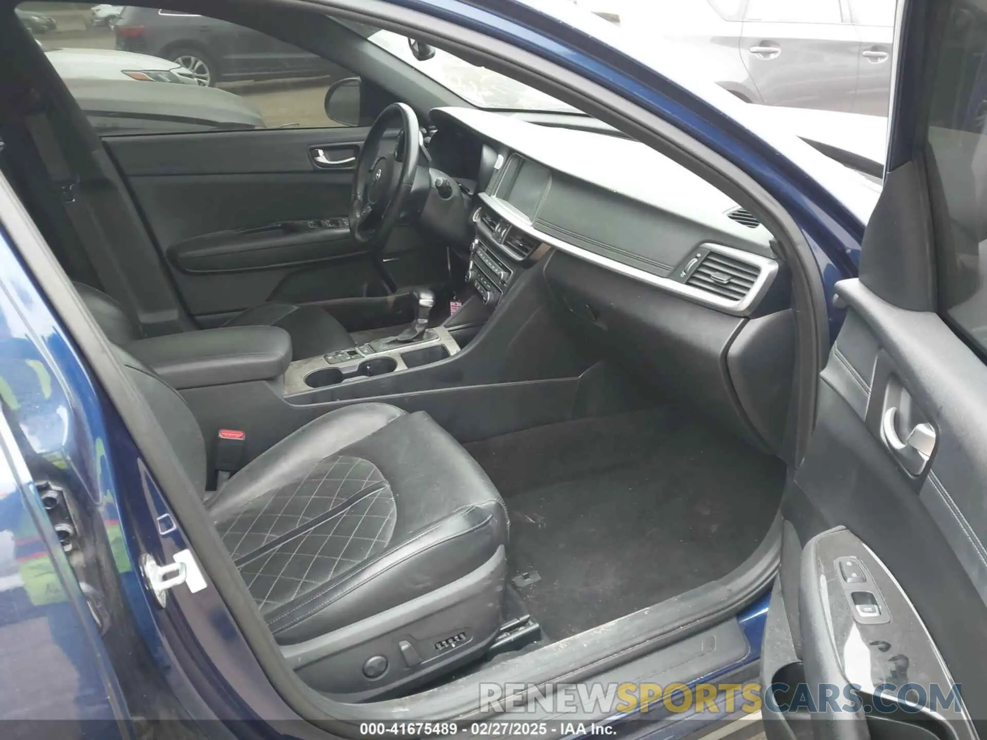 5 Photograph of a damaged car 5XXGV4L20KG314799 KIA OPTIMA 2019