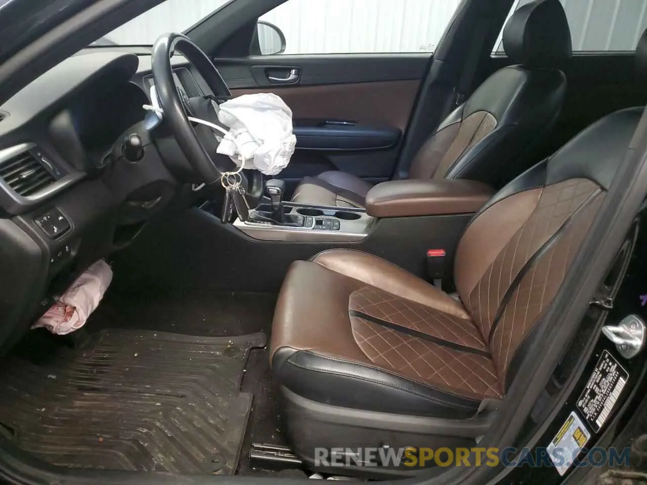 7 Фотография поврежденного автомобиля 5XXGV4L24KG314644 KIA OPTIMA 2019