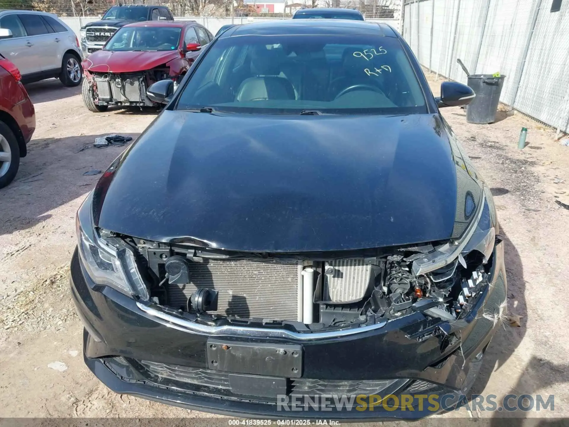 12 Photograph of a damaged car 5XXGV4L24KG351533 KIA OPTIMA 2019