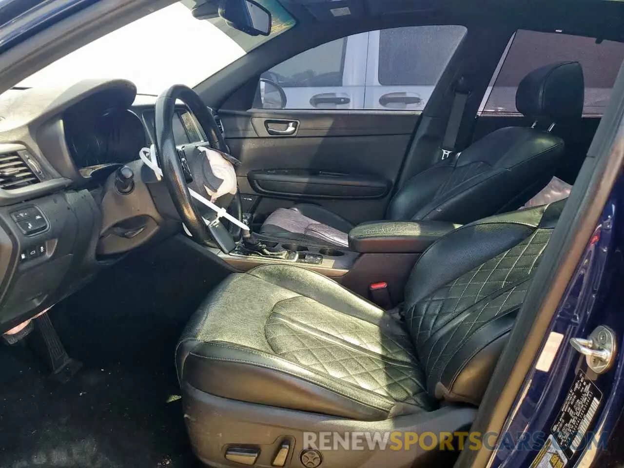 7 Фотография поврежденного автомобиля 5XXGV4L26KG304231 KIA OPTIMA 2019