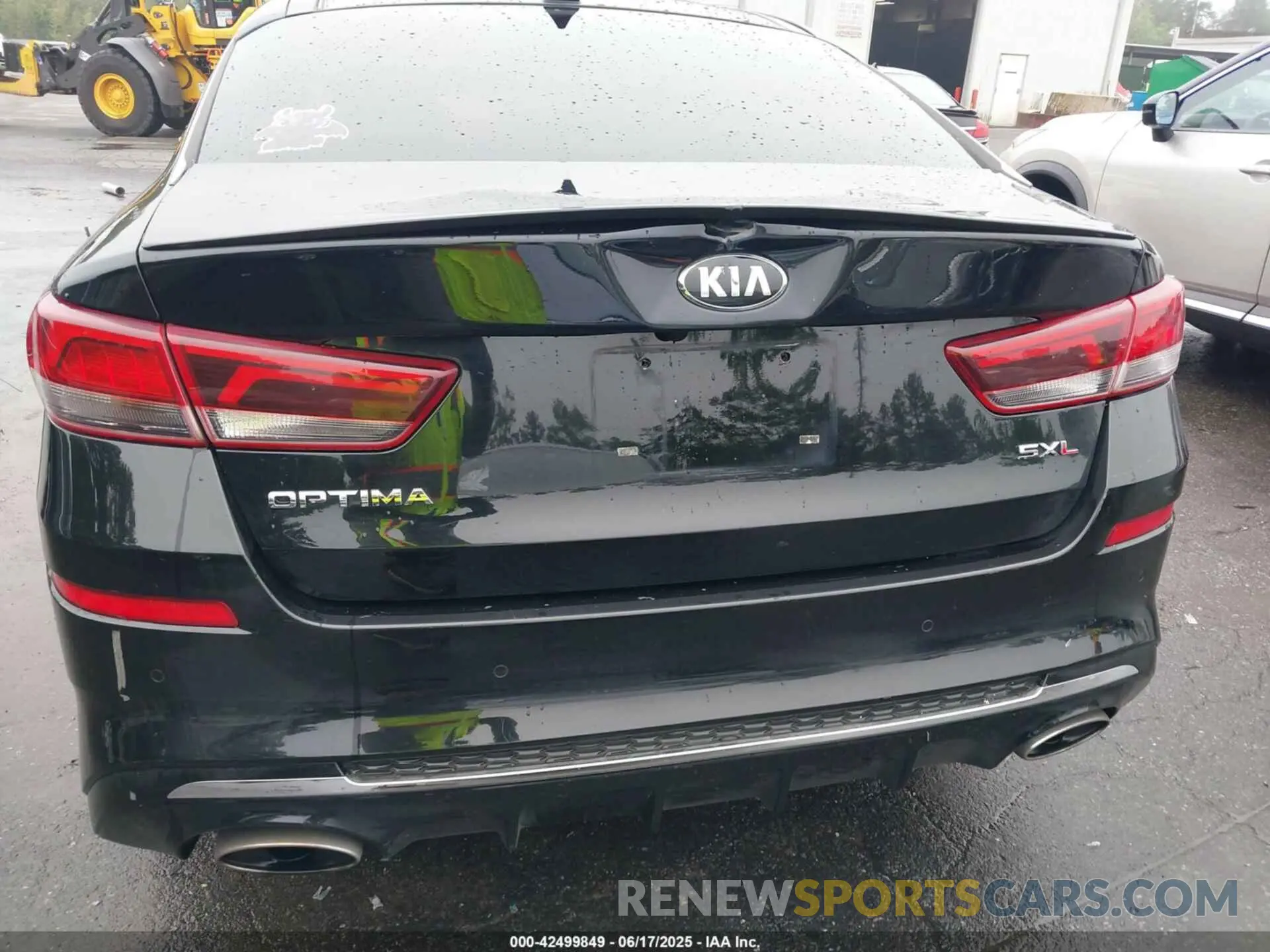 19 Photograph of a damaged car 5XXGV4L28KG306871 KIA OPTIMA 2019