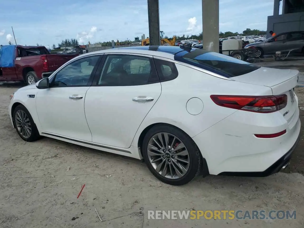 2 Photograph of a damaged car 5XXGV4L2XKG334476 KIA OPTIMA 2019