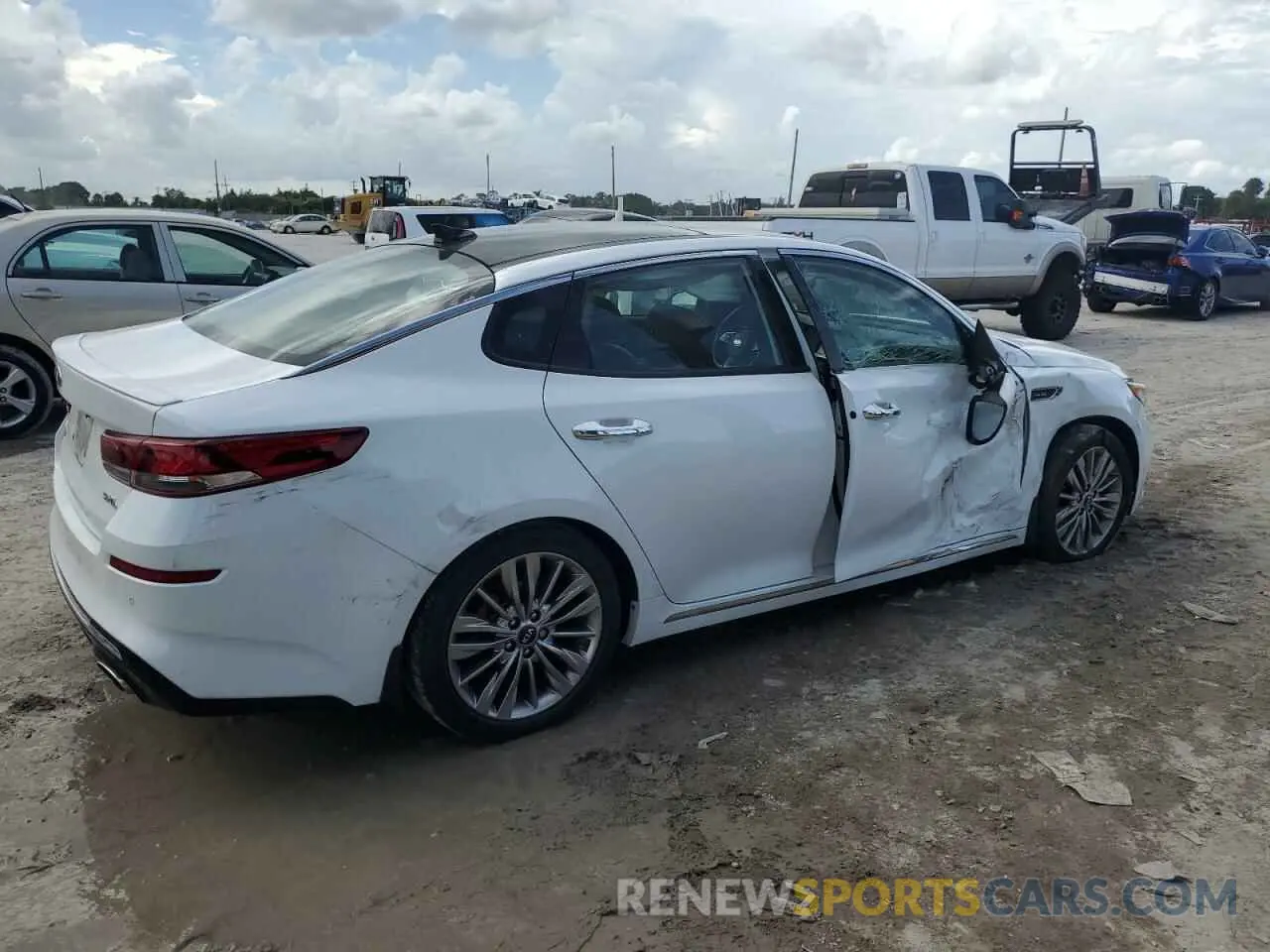3 Photograph of a damaged car 5XXGV4L2XKG334476 KIA OPTIMA 2019
