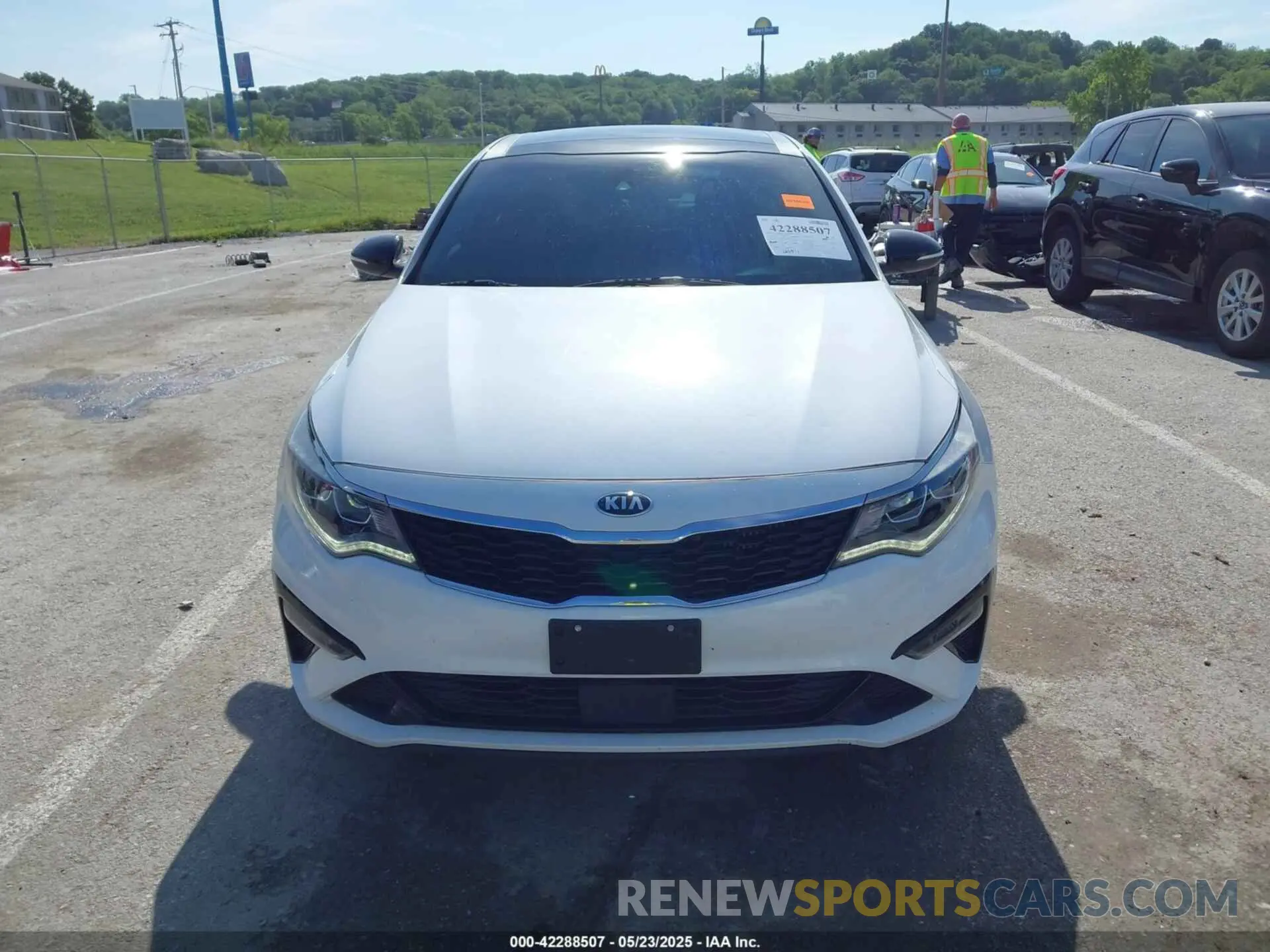 13 Photograph of a damaged car 5XXGW4L2XKG361934 KIA OPTIMA 2019