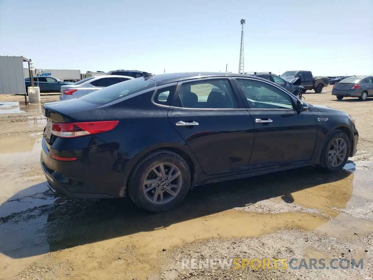 3 Photograph of a damaged car 5XXGT4L30LG387994 KIA OPTIMA 2020