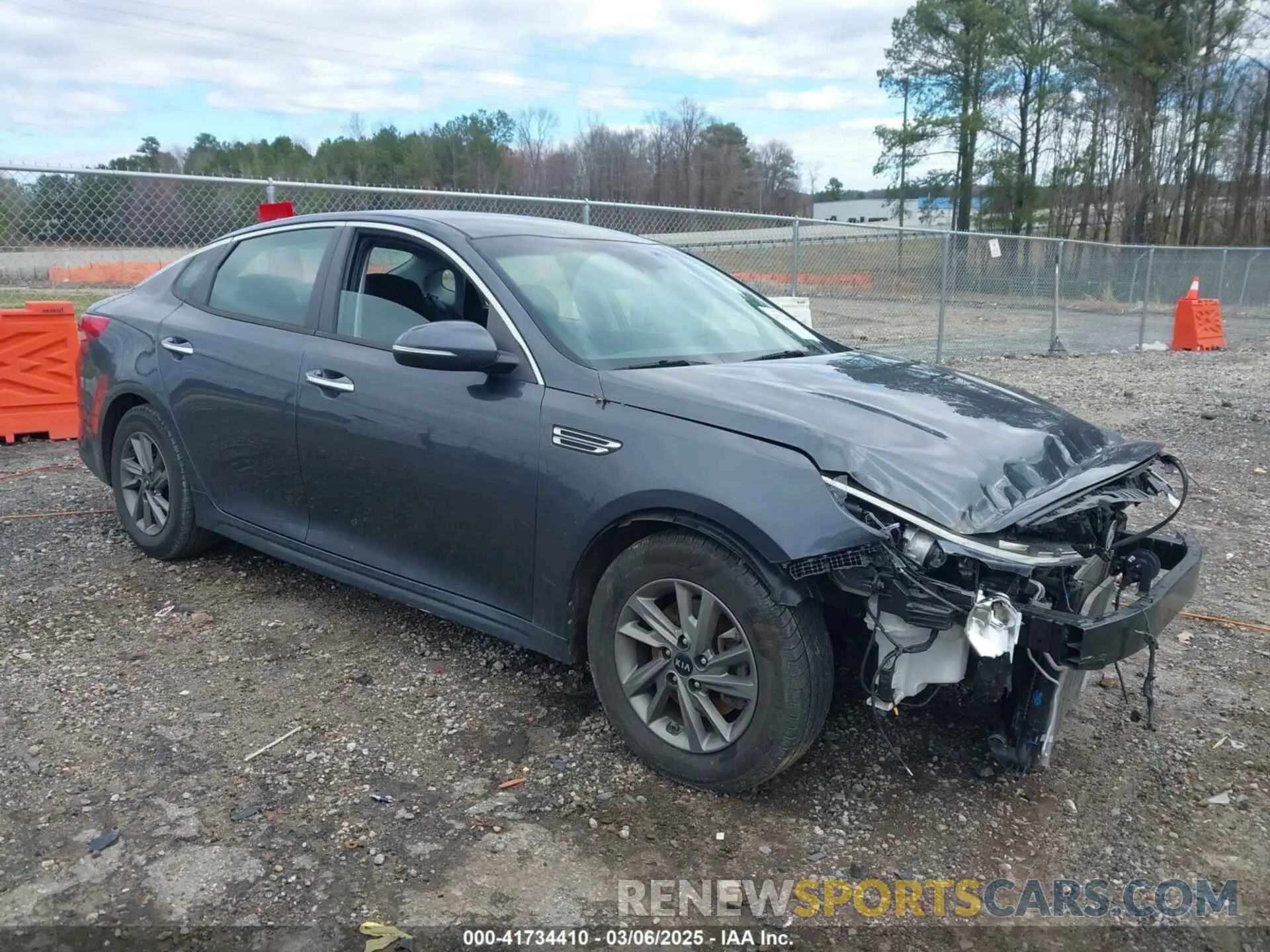1 Photograph of a damaged car 5XXGT4L30LG393598 KIA OPTIMA 2020