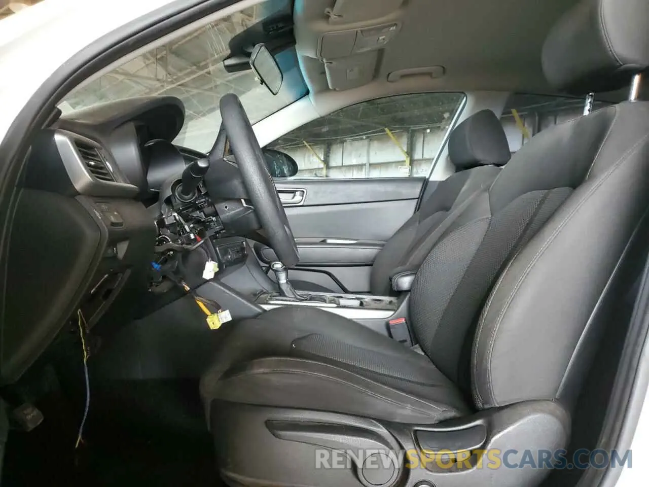 7 Photograph of a damaged car 5XXGT4L30LG397571 KIA OPTIMA 2020