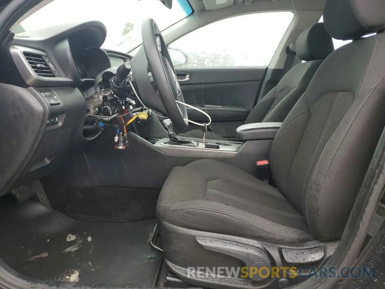 7 Photograph of a damaged car 5XXGT4L30LG431220 KIA OPTIMA 2020