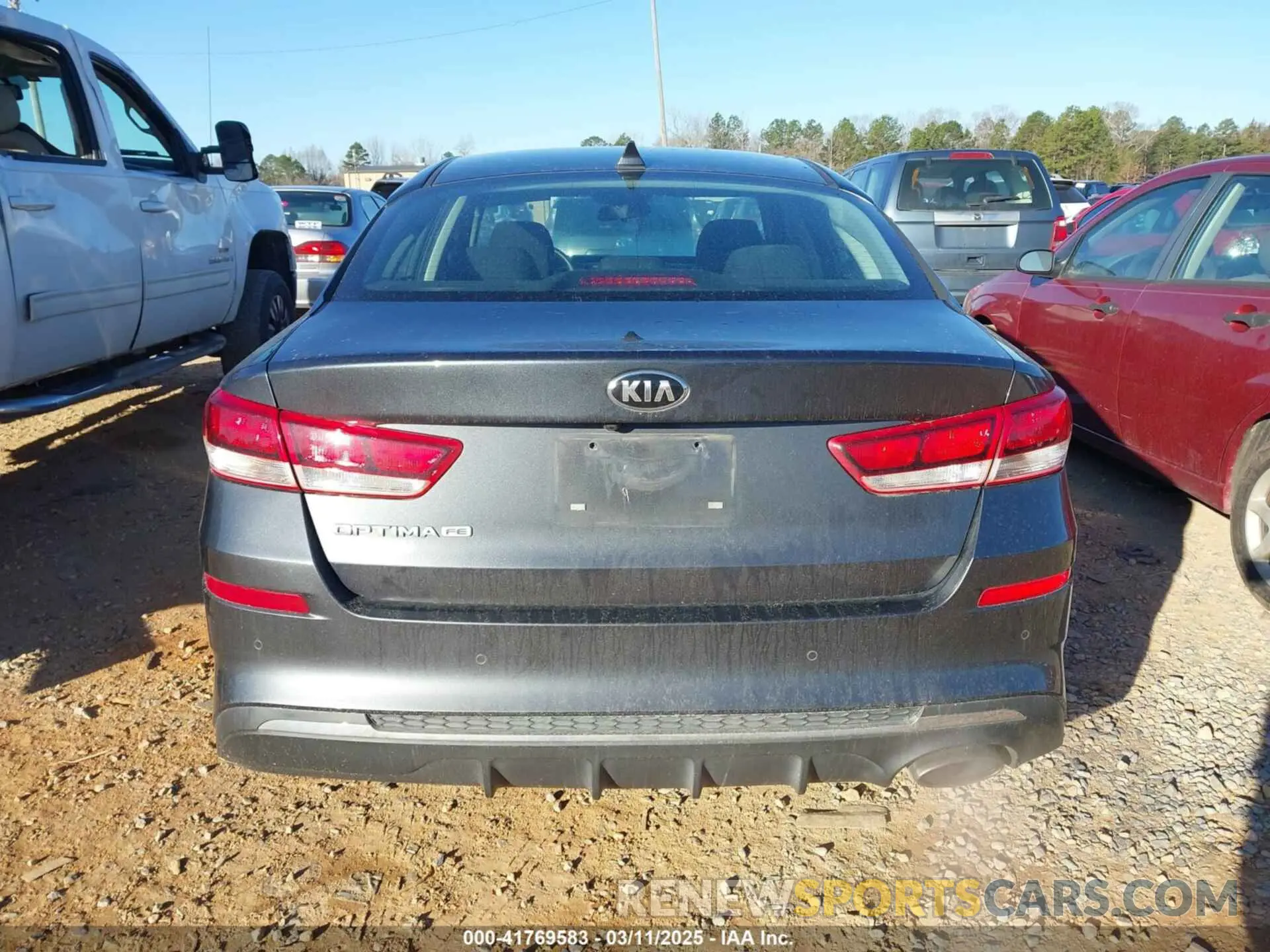 16 Photograph of a damaged car 5XXGT4L30LG436580 KIA OPTIMA 2020