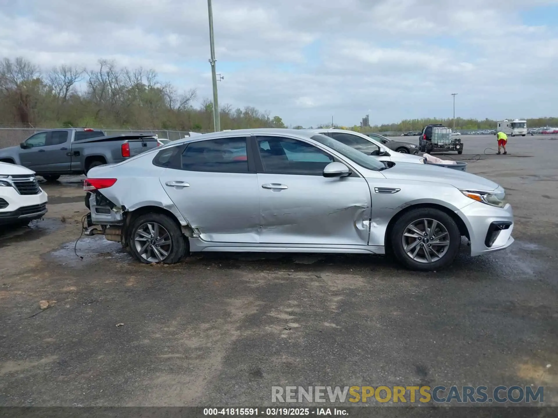 13 Фотография поврежденного автомобиля 5XXGT4L31LG380858 KIA OPTIMA 2020